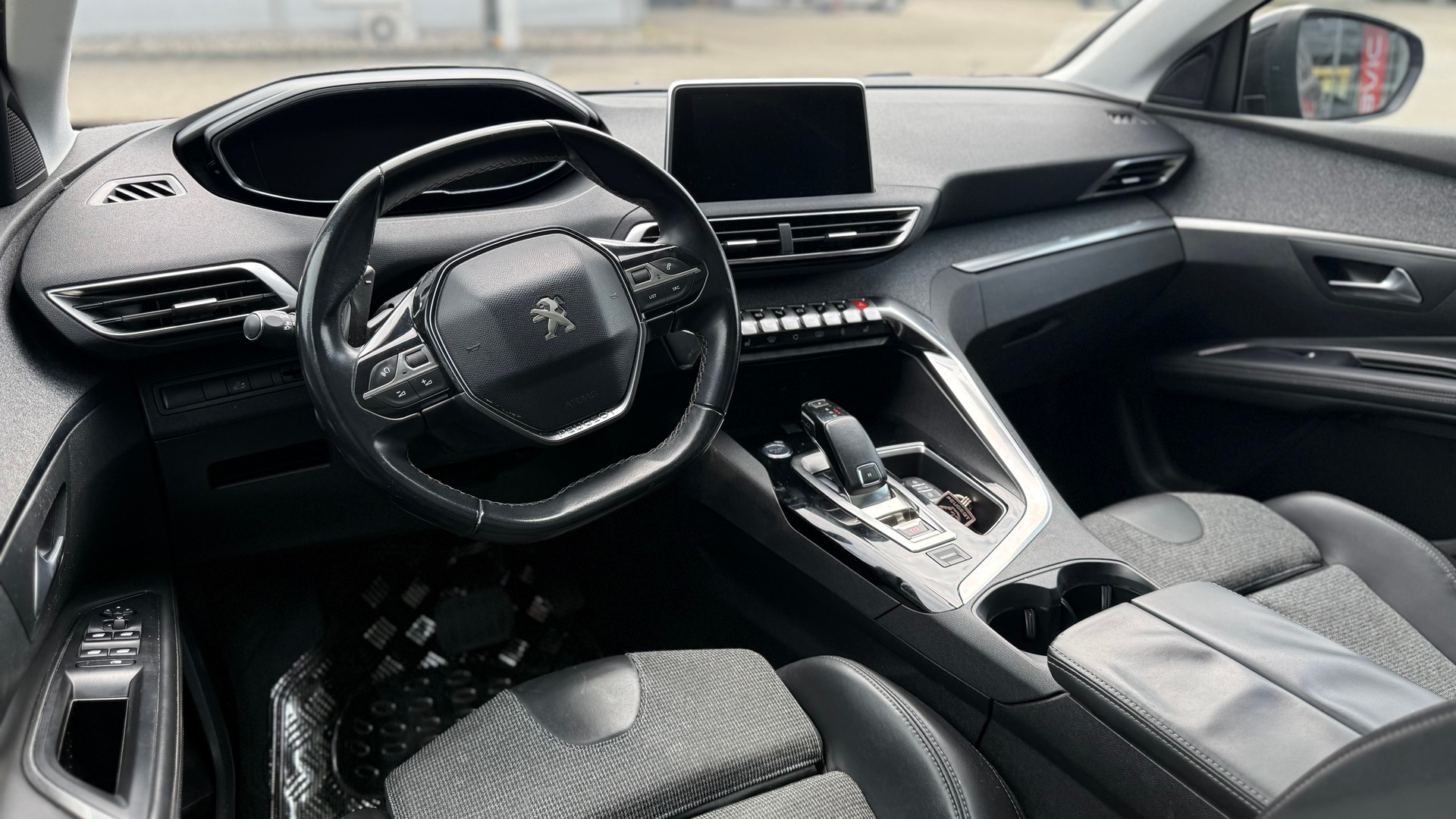 PEUGEOT 5008 1.5 BlueHDi Allure EAT-image-12