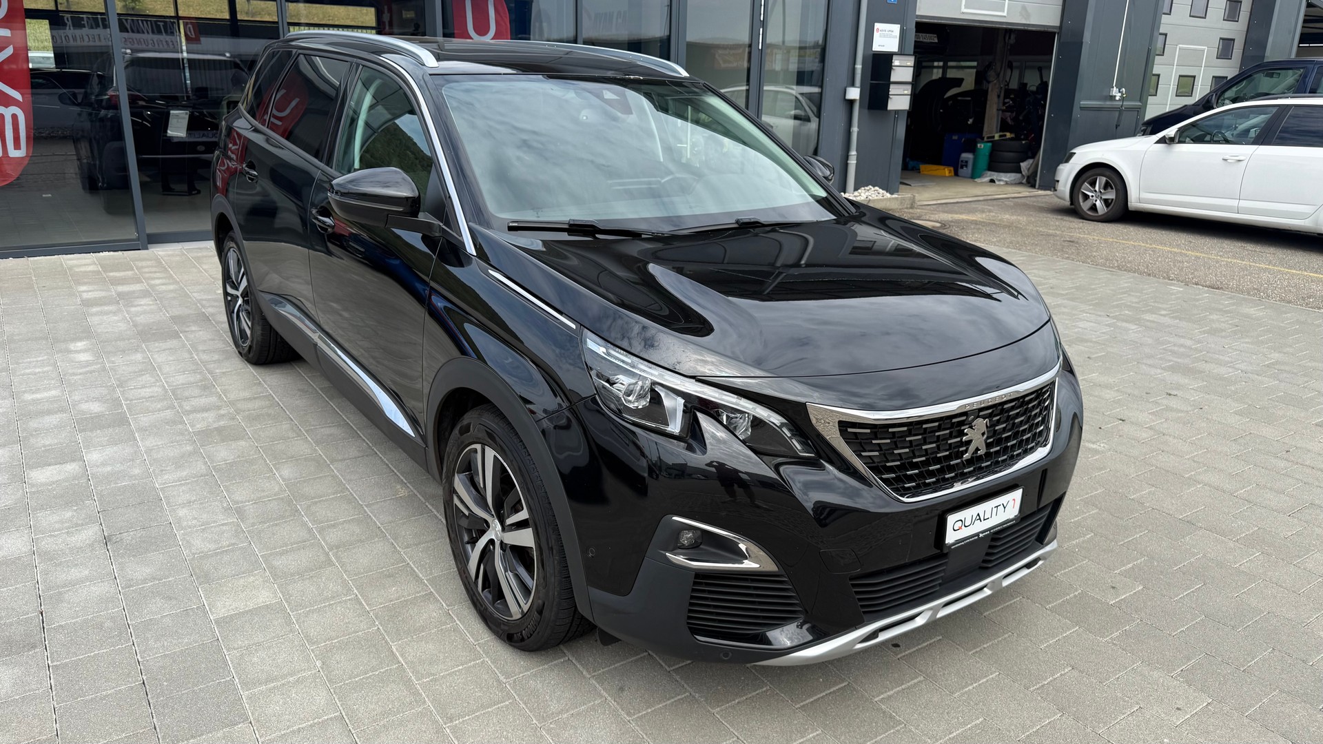 PEUGEOT 5008 1.5 BlueHDi Allure EAT-image-7