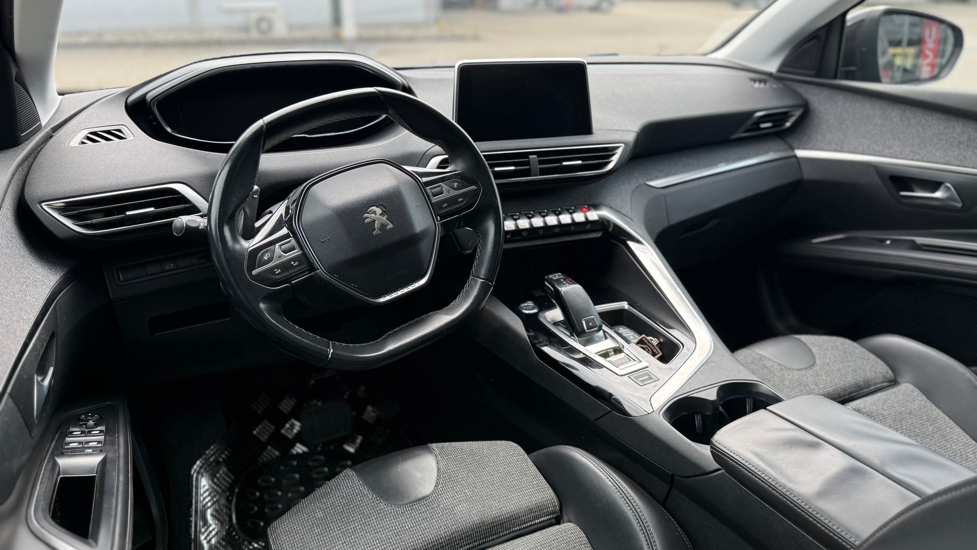 PEUGEOT 5008 1.5 BlueHDi Allure EAT-image-11