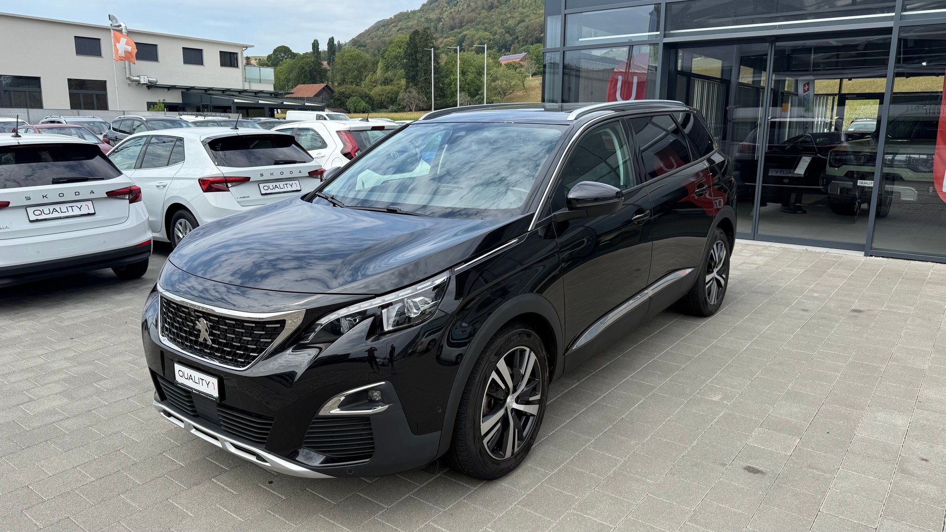 PEUGEOT 5008 1.5 BlueHDi Allure EAT-image-2