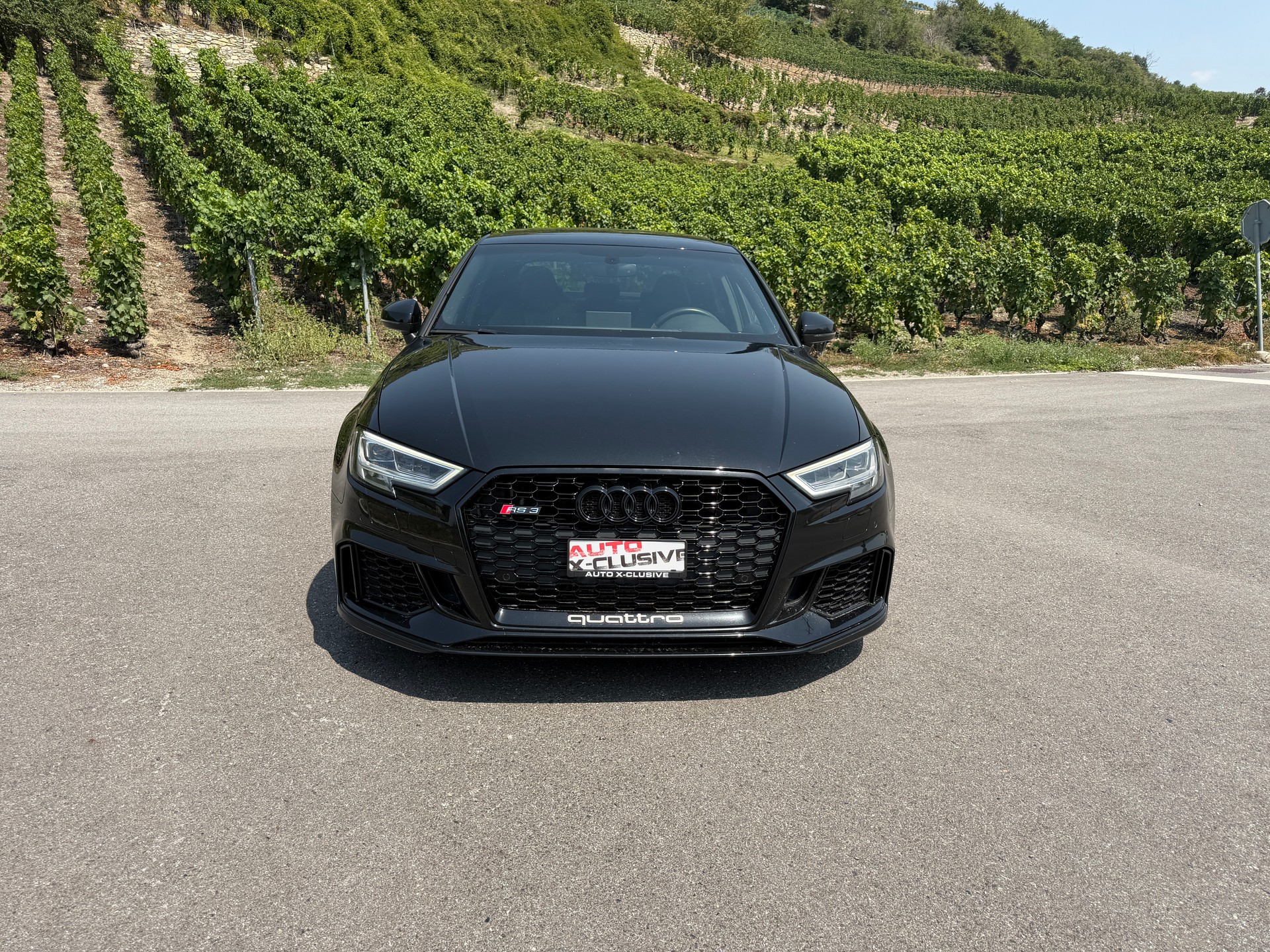 AUDI RS3 Limousine 2.5 TSI quattro S-tronic-image-1
