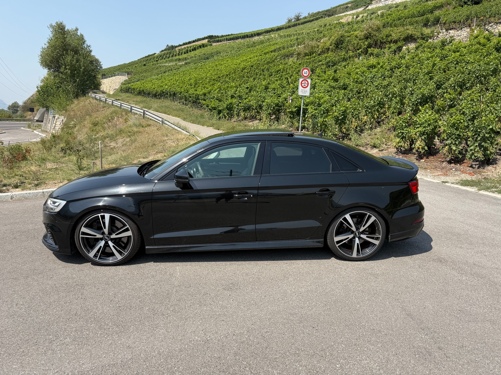 AUDI RS3 Limousine 2.5 TSI quattro S-tronic-image-7