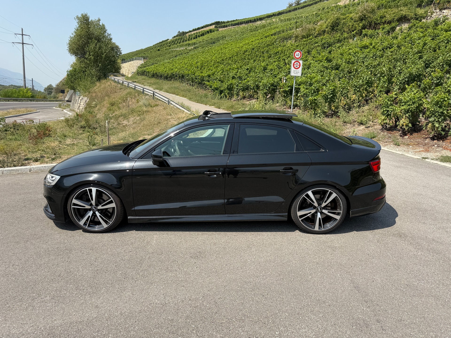 AUDI RS3 Limousine 2.5 TSI quattro S-tronic-image-13
