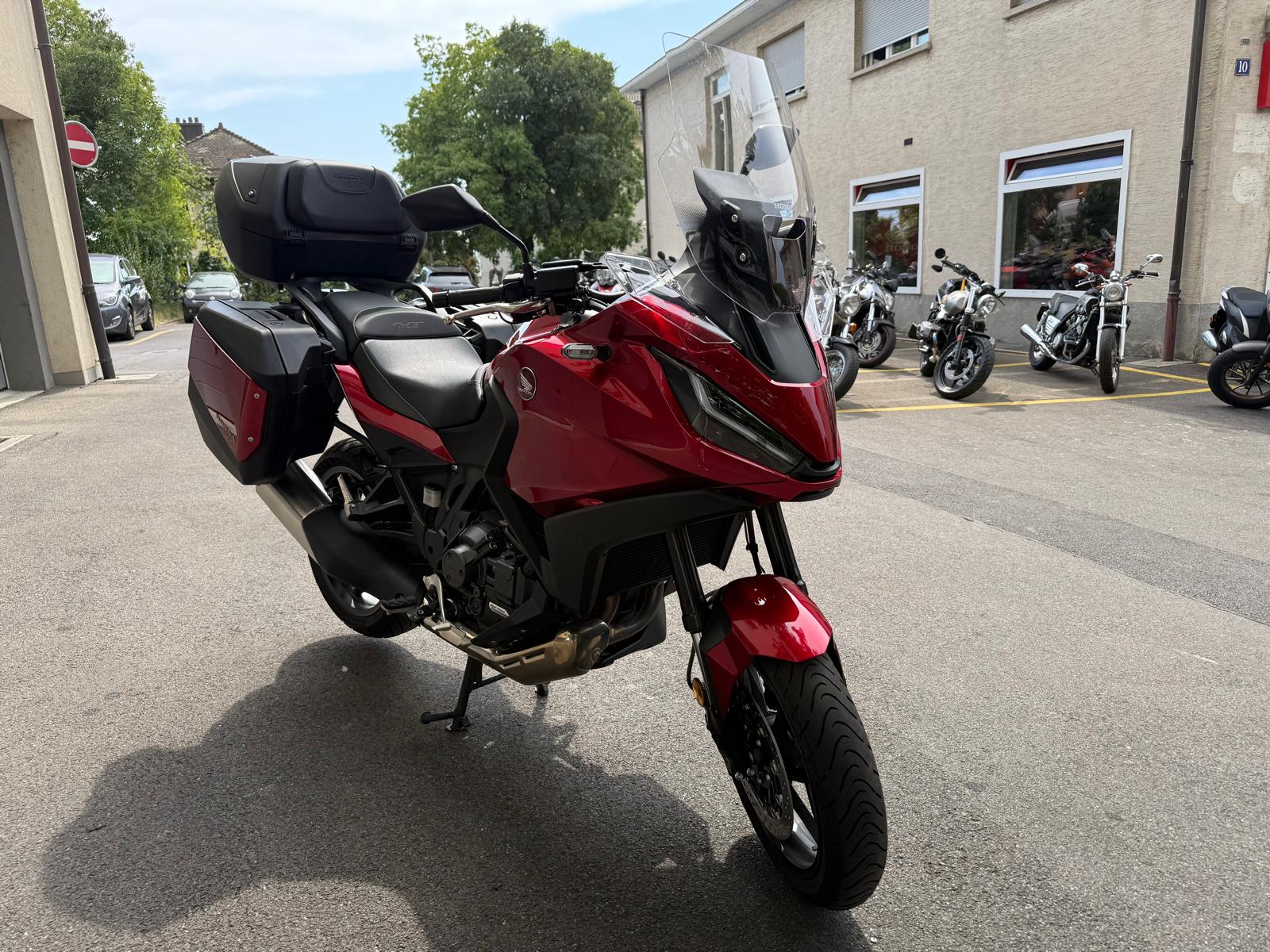 HONDA NT 1100 DCT-showroom-element-1