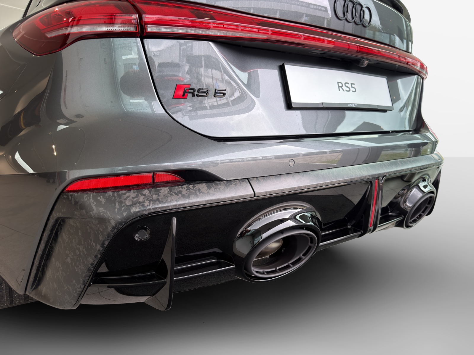 AUDI RS 5 Limousine TFSI 470 kW Tiptronic quattro-image-15