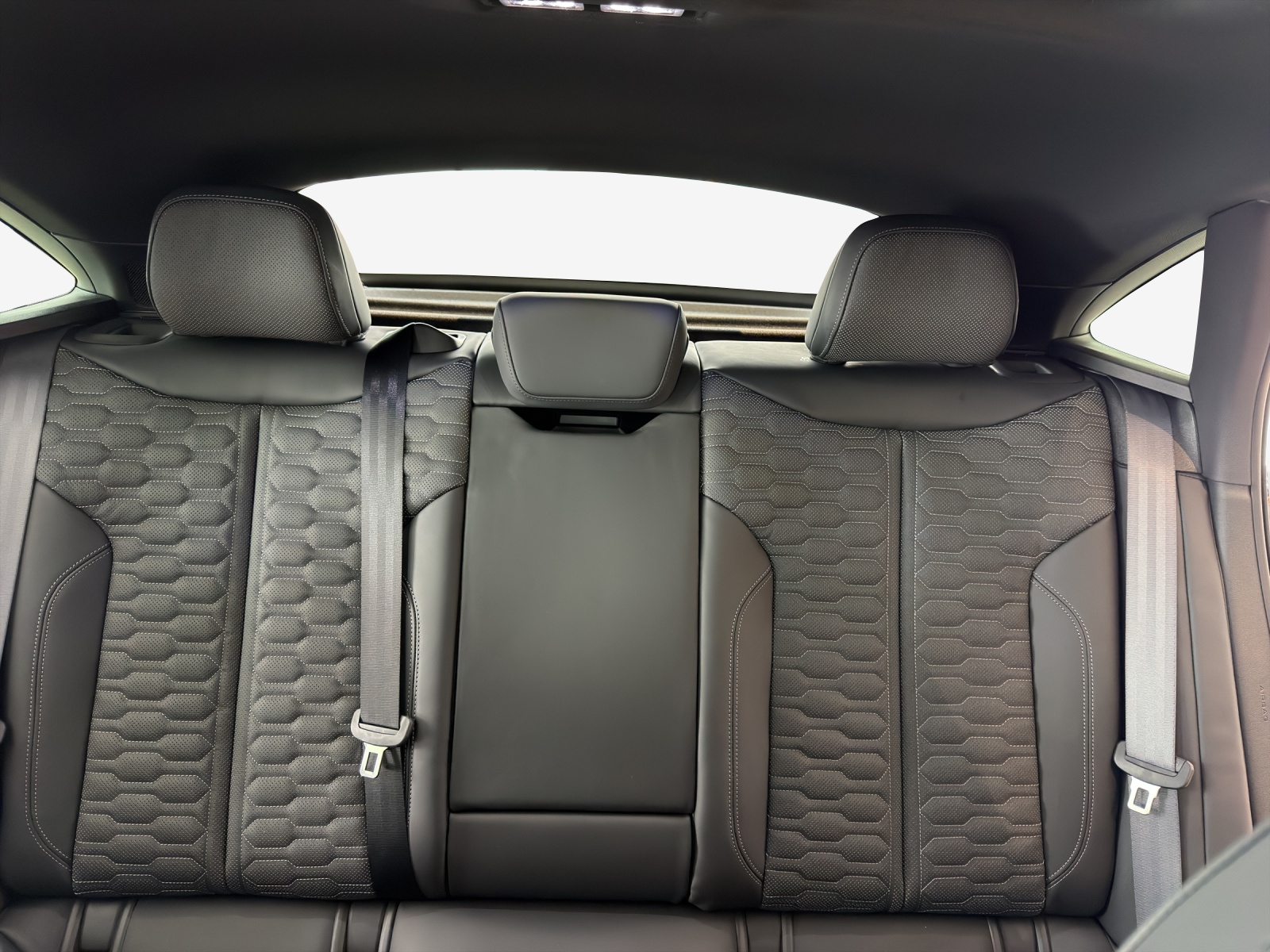 AUDI RS 5 Limousine TFSI 470 kW Tiptronic quattro-image-11
