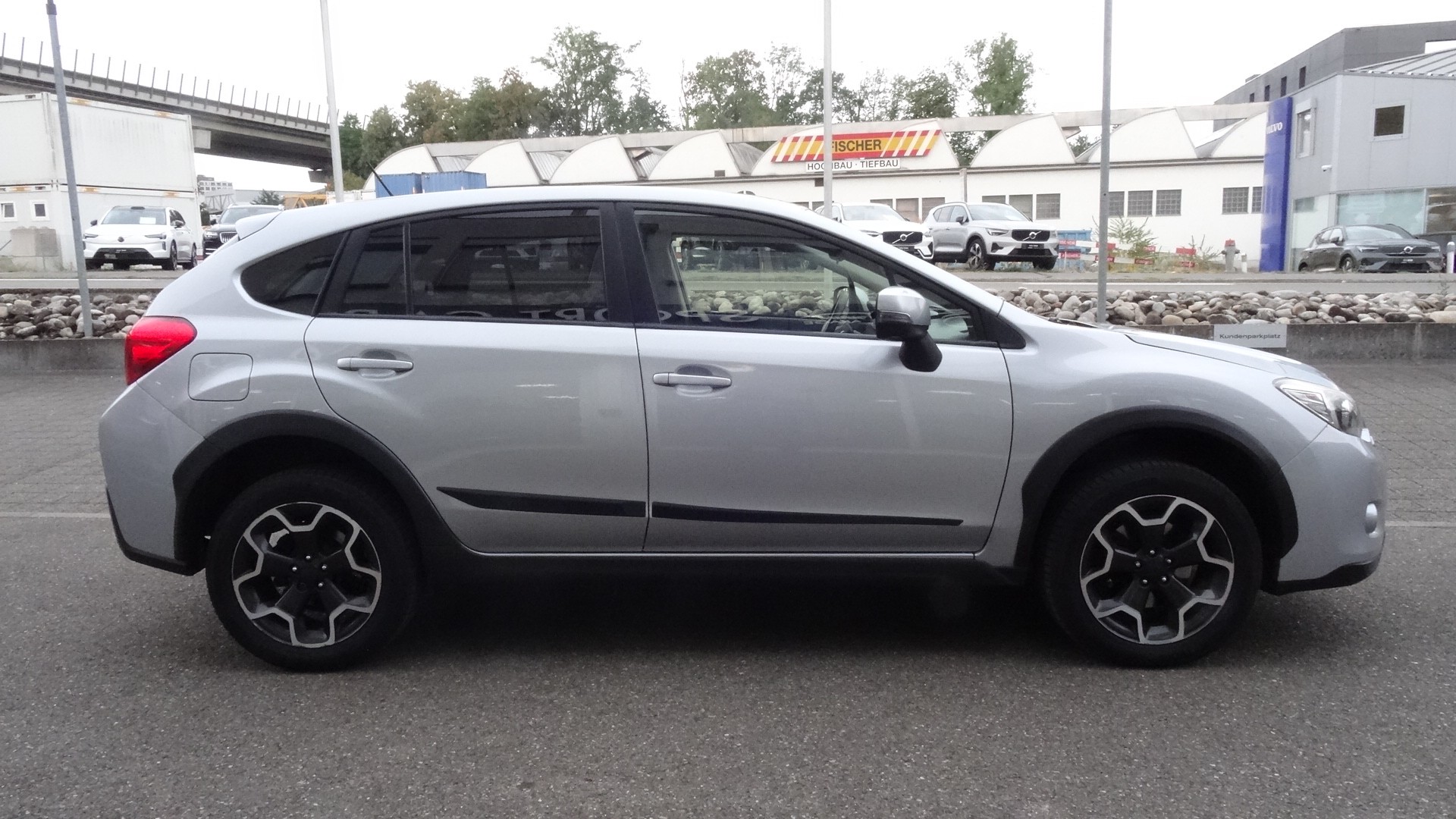 SUBARU XV 2.0 Swiss One AWD CVT-showroom-element-3