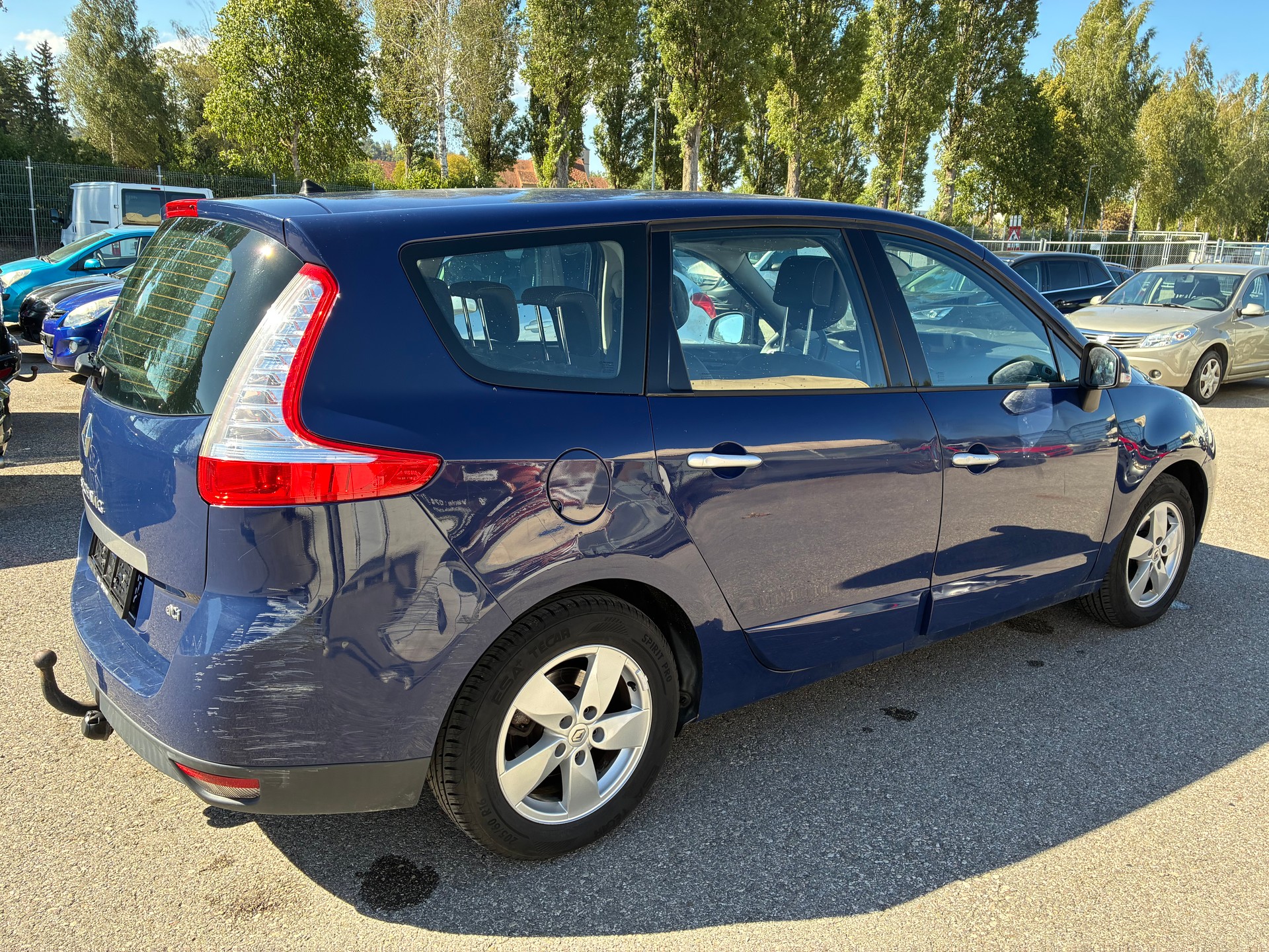 RENAULT Grand Scénic 1.5 dCi Bose EDC-image-1