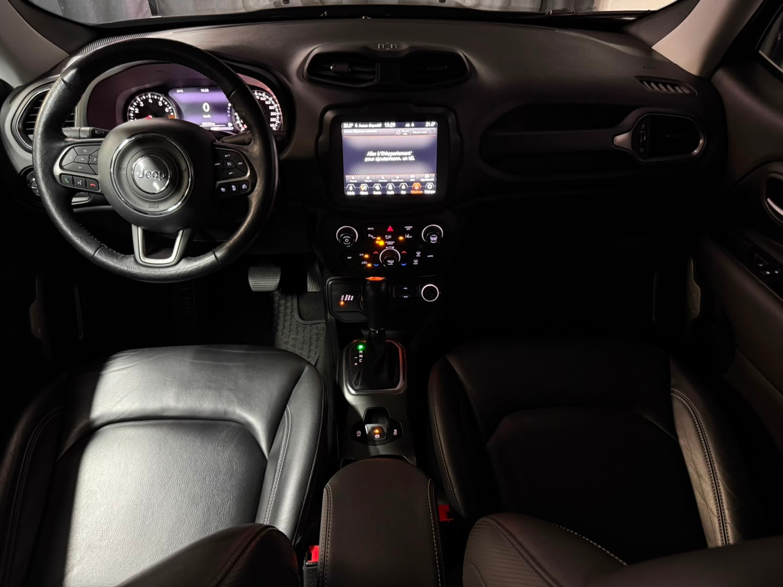 JEEP Renegade 1.3 Turbo Limited AWD-image-13