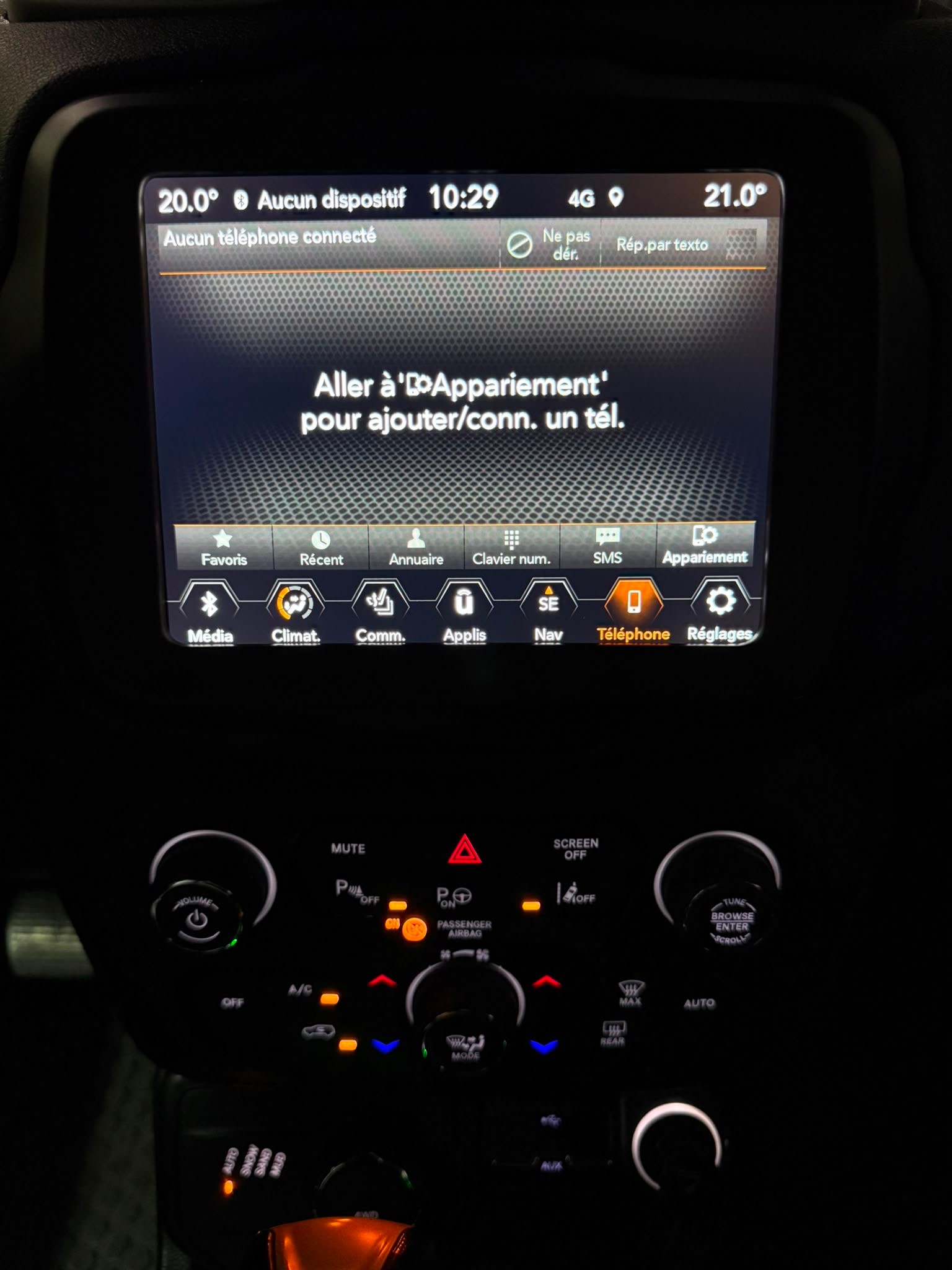 JEEP Renegade 1.3 Turbo Limited AWD-image-17