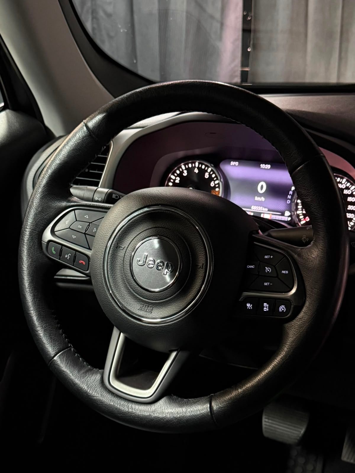 JEEP Renegade 1.3 Turbo Limited AWD-image-14