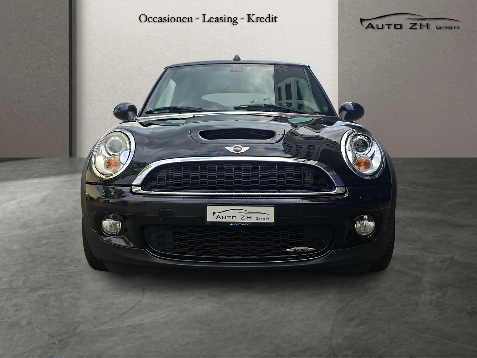 MINI Cooper John Cooper Works Cabriolet-image-1