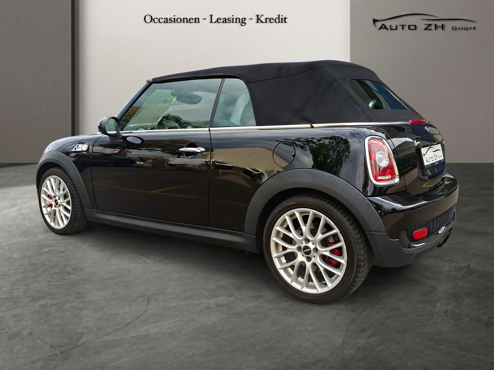MINI Cooper John Cooper Works Cabriolet-image-5