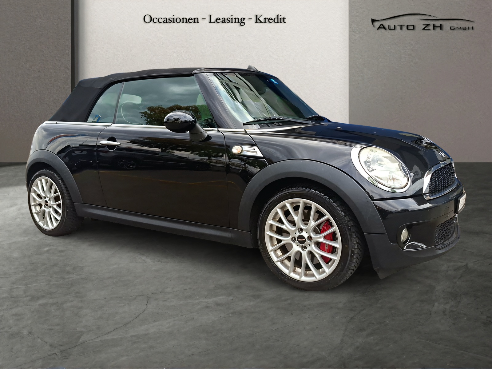 MINI Cooper John Cooper Works Cabriolet-image-2