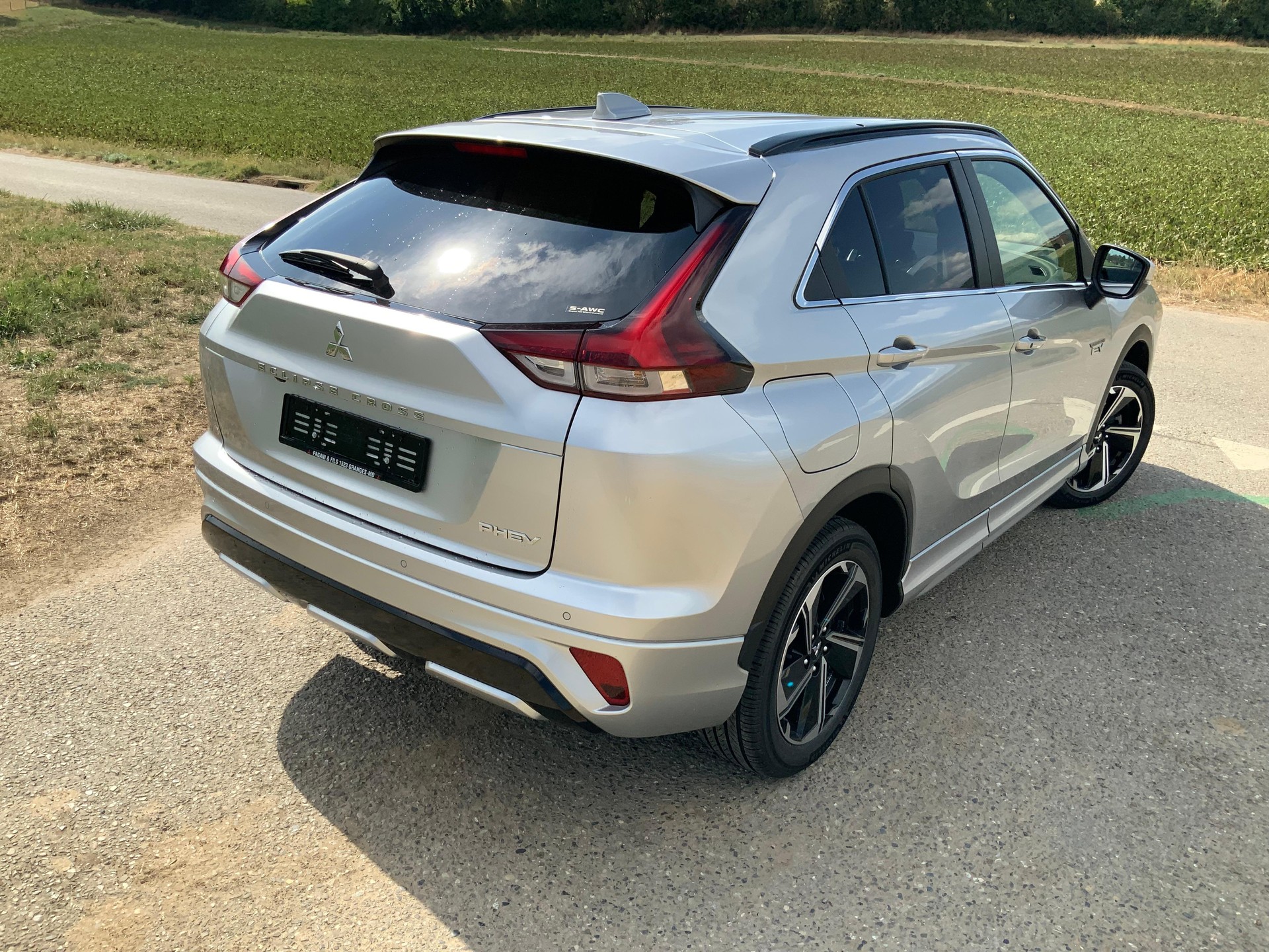 MITSUBISHI Eclipse Cross 2.4 PHEV Instyle 4x4-image-3
