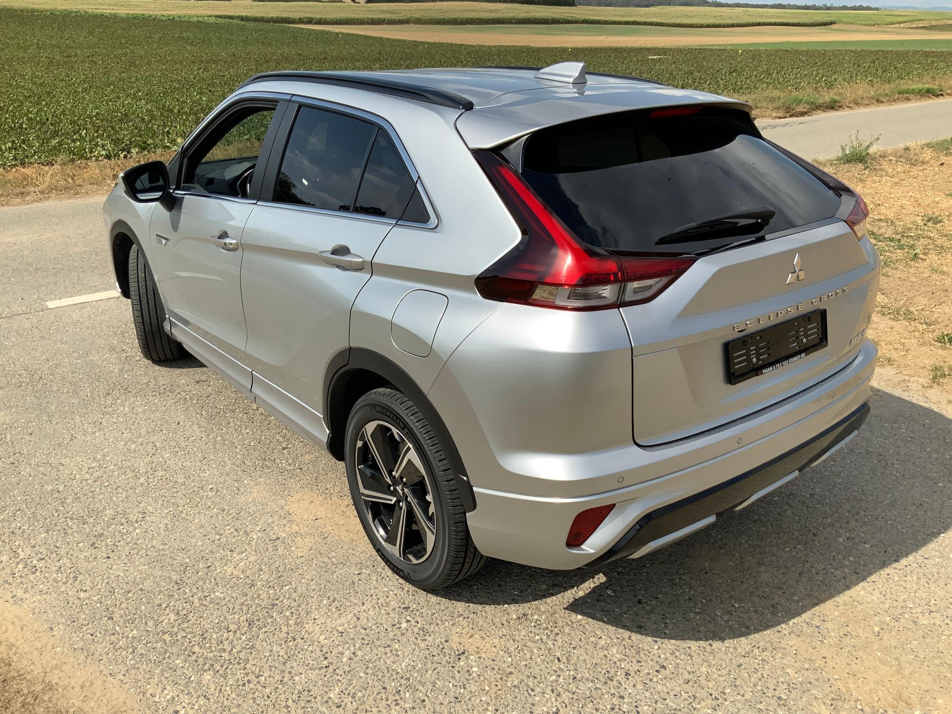 MITSUBISHI Eclipse Cross 2.4 PHEV Instyle 4x4-image-5