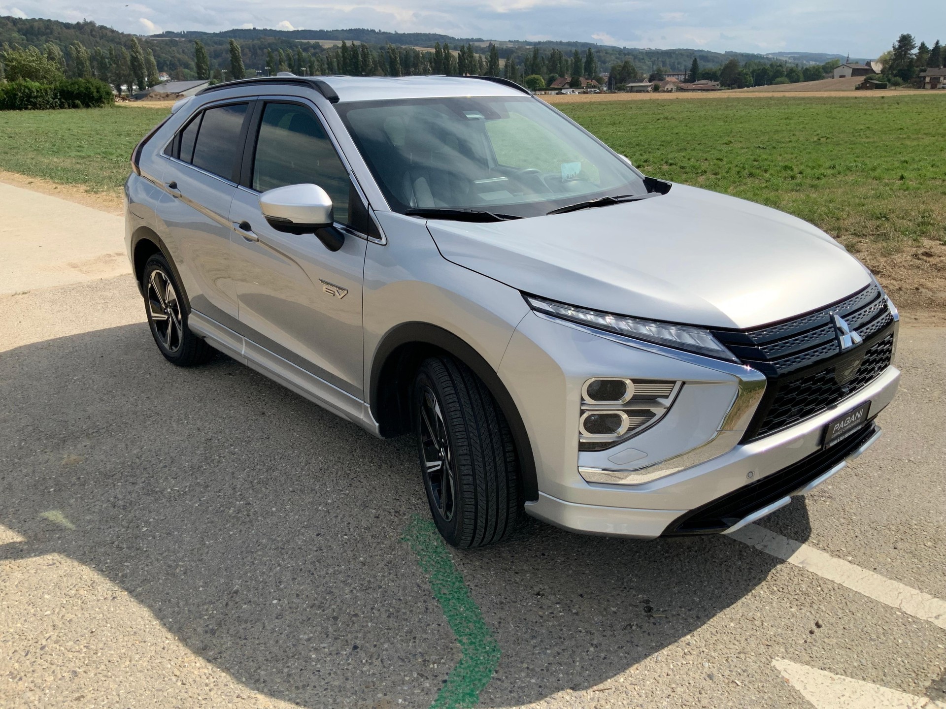 MITSUBISHI Eclipse Cross 2.4 PHEV Instyle 4x4-image-2