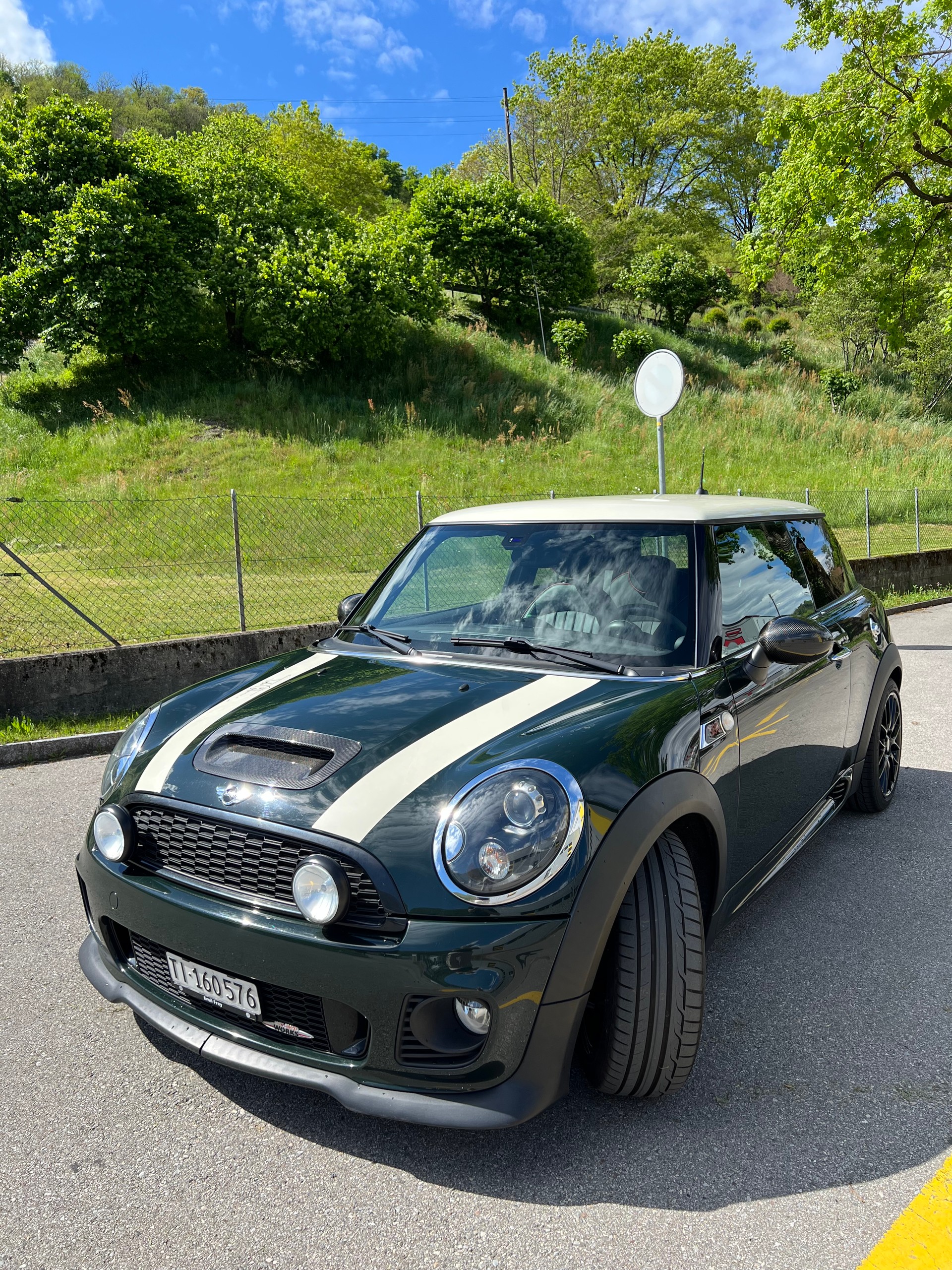 MINI 1.6i John Cooper Works 50 Championship-image-0