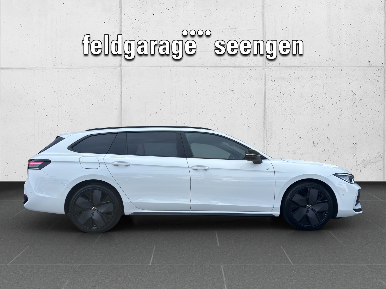 VW Passat Variant 2.0 TDI R-Line 4 Motion DSG CH-Fahrzeug mit Werksgarantie bis 2028 mit AHK, Leder & Winterräder-showroom-element-3