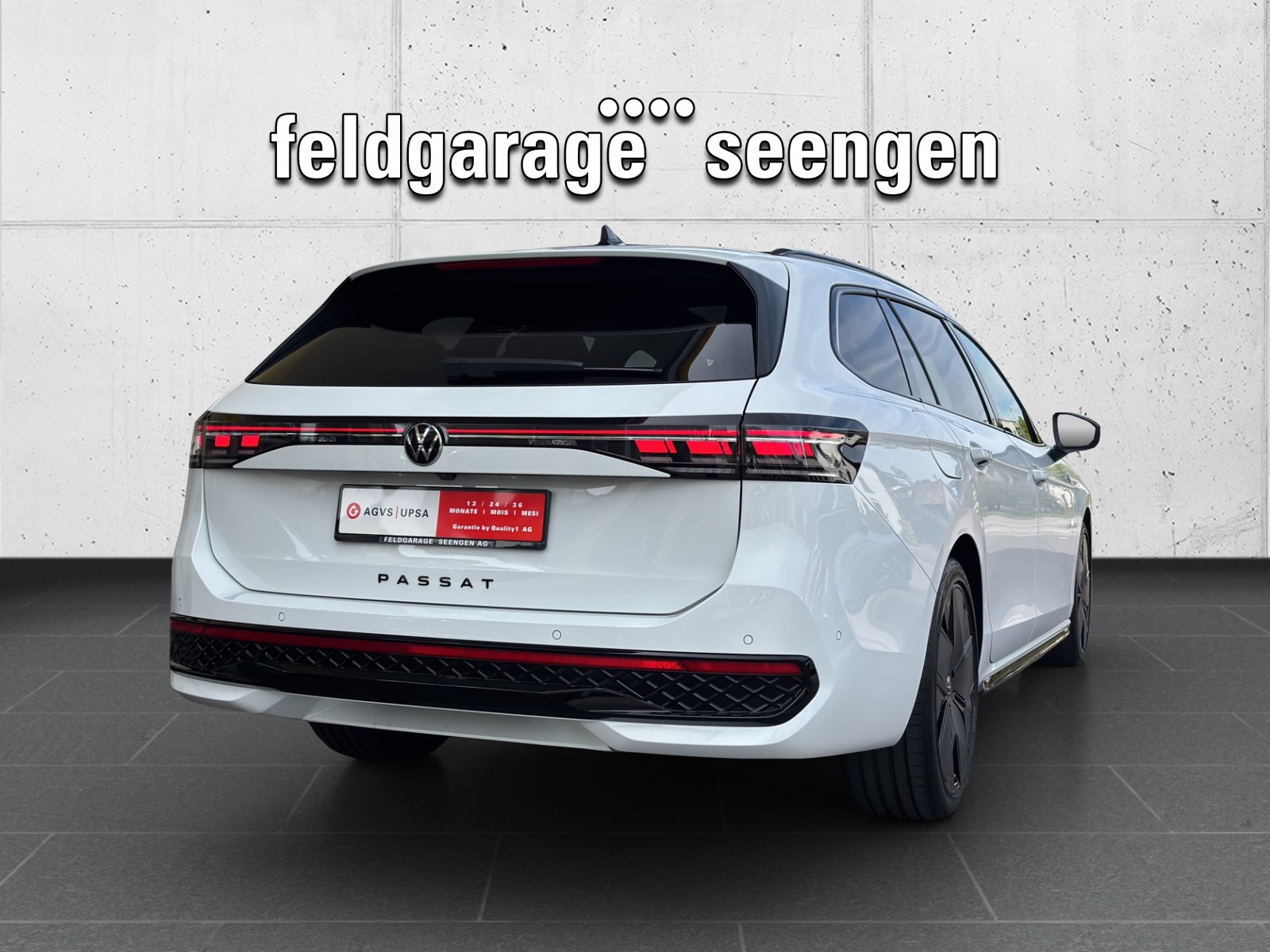 VW Passat Variant 2.0 TDI R-Line 4 Motion DSG CH-Fahrzeug mit Werksgarantie bis 2028 mit AHK, Leder & Winterräder-image-4