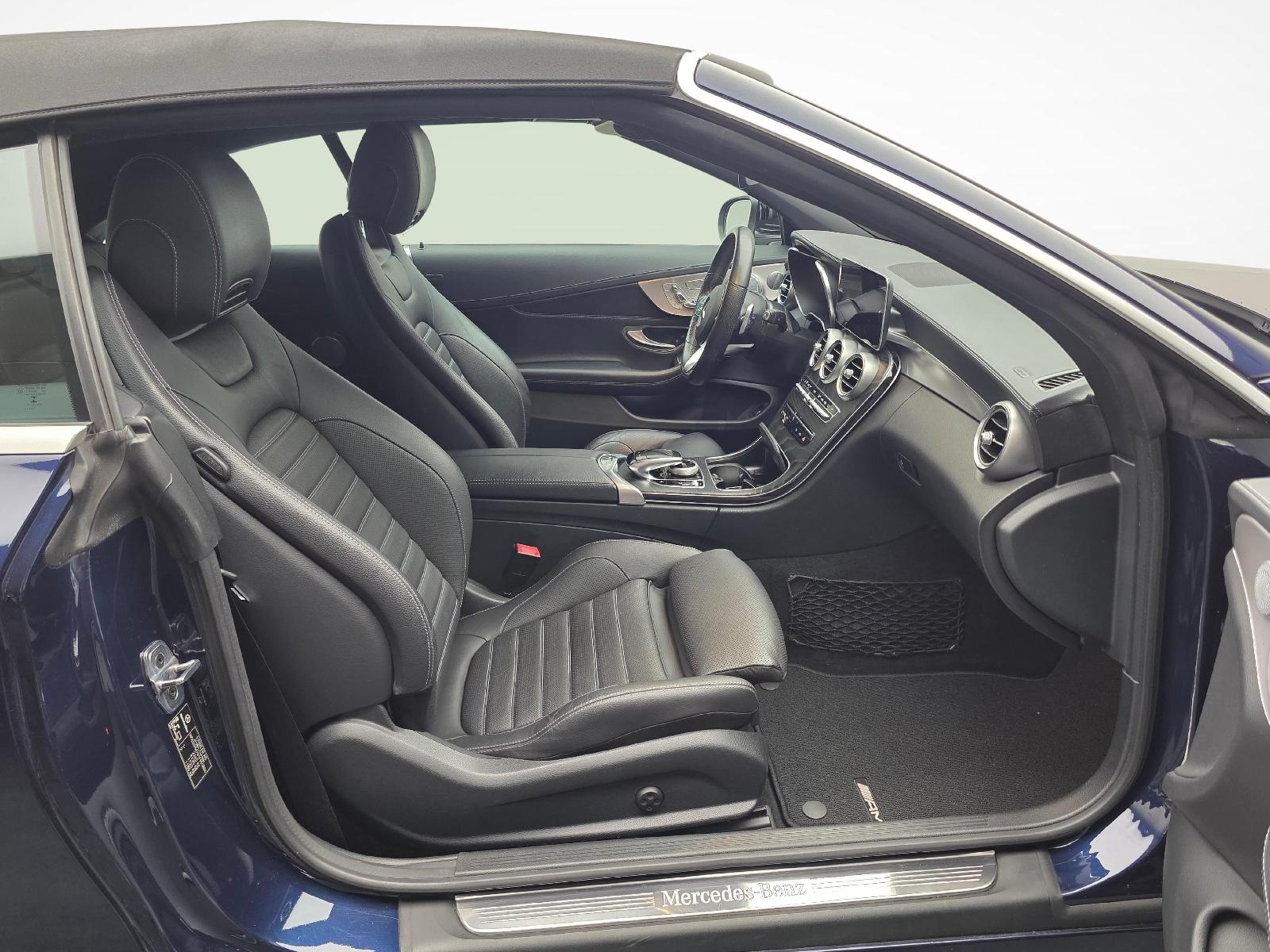 MERCEDES-BENZ C 200 AMG Line 4matic Cabriolet-image-8