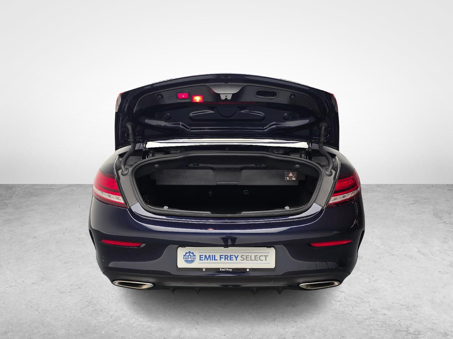 MERCEDES-BENZ C 200 AMG Line 4matic Cabriolet-image-10