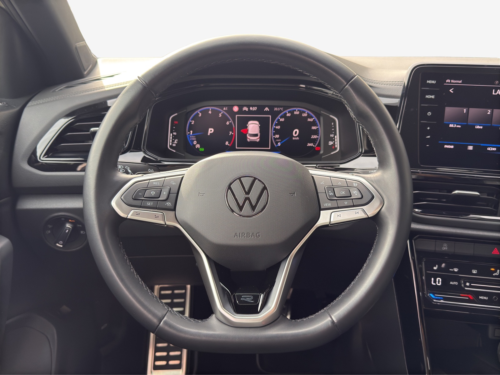 VW T-Roc 2.0 TSI R-Line DSG 4Motion-image-9