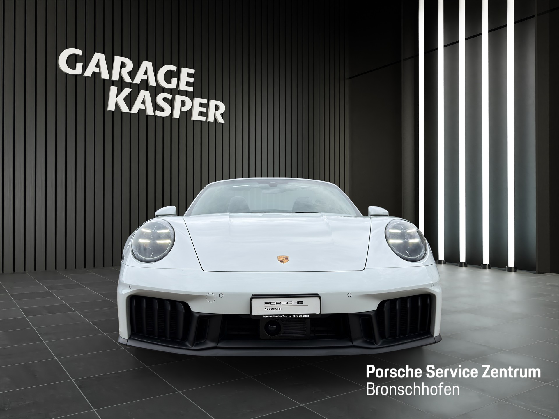 PORSCHE 911 Carrera 4 GTS Cabriolet-image-7
