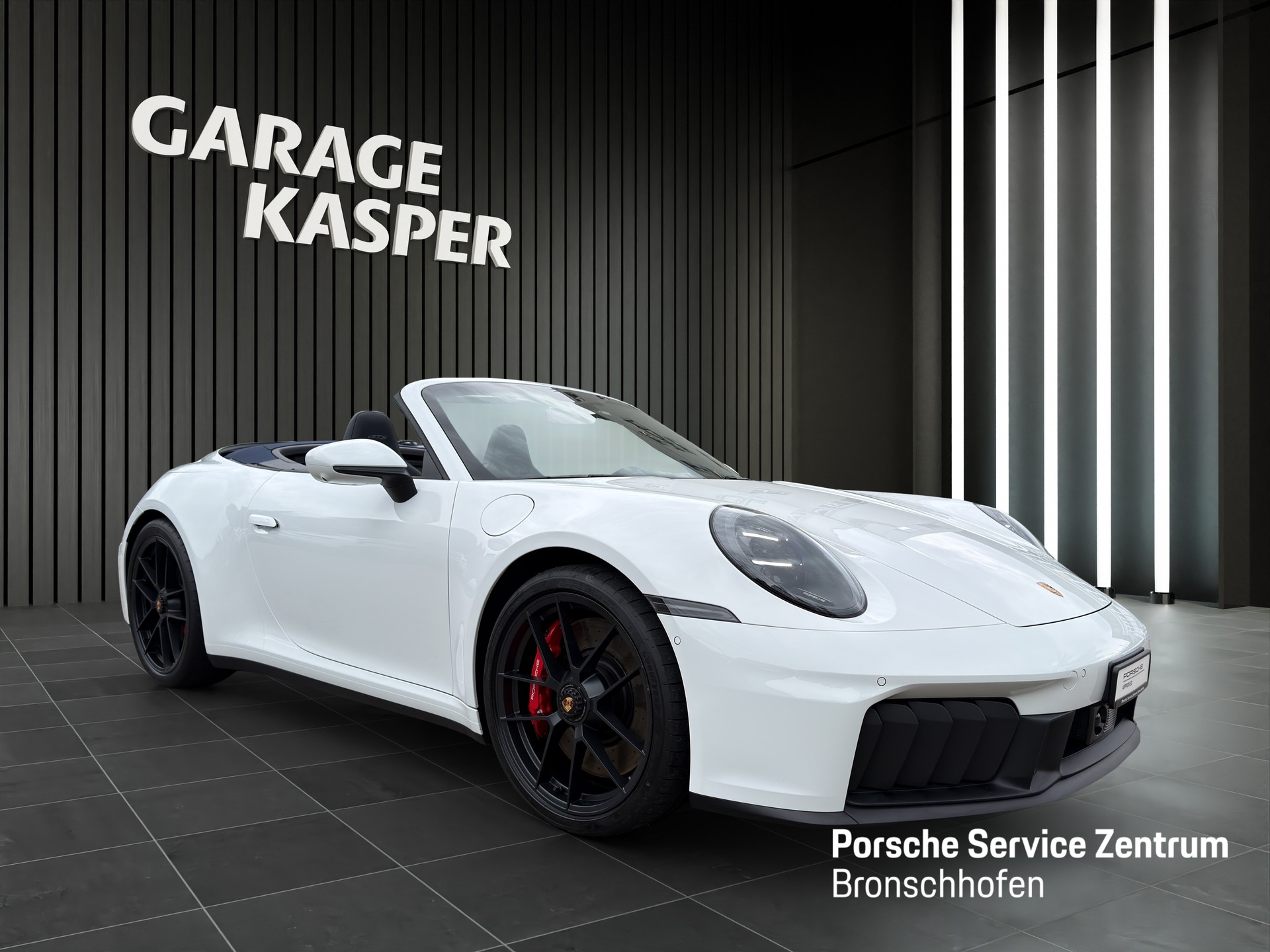 PORSCHE 911 Carrera 4 GTS Cabriolet-image-6