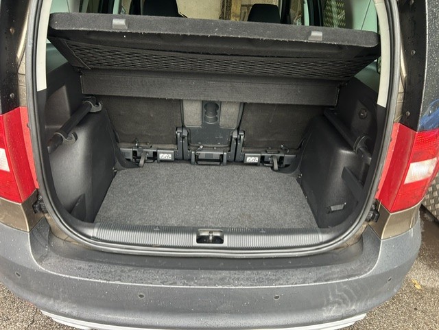 SKODA Yeti 1.2 TSI Family DSG-image-8