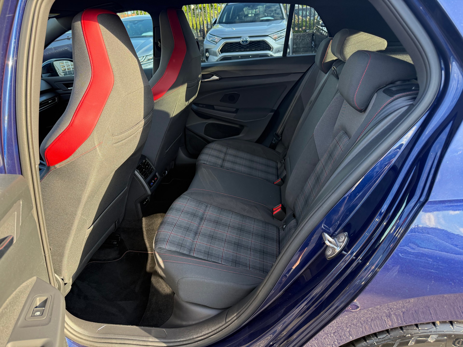 VW Golf 2.0 TSI GTI DSG-image-10