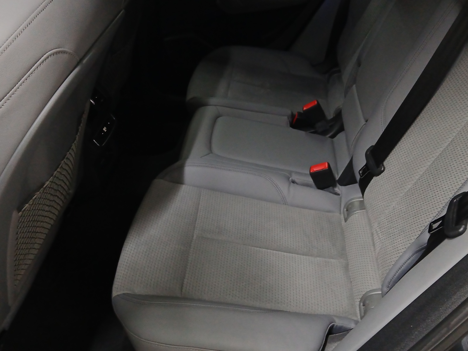 AUDI Q5 Sportback 45 TFSI S line quattro S-tronic-image-11