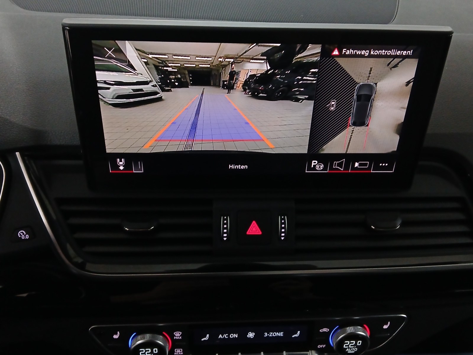 AUDI Q5 Sportback 45 TFSI S line quattro S-tronic-image-15