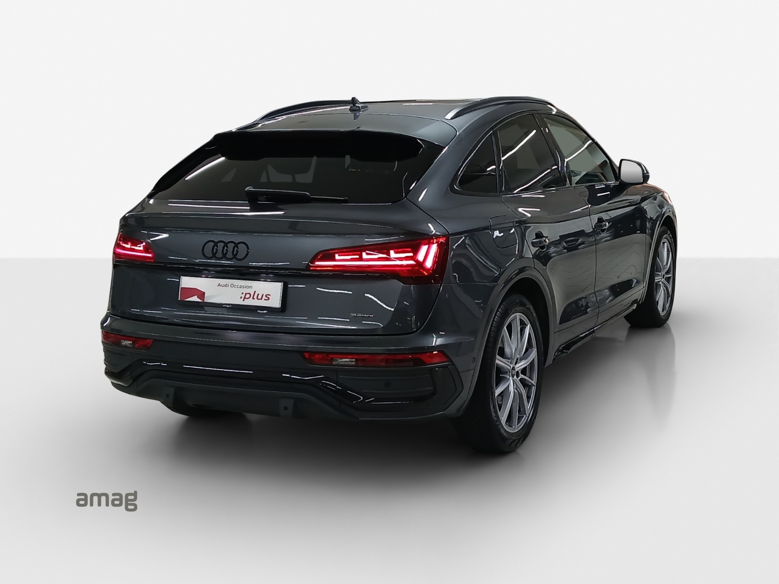 AUDI Q5 Sportback 45 TFSI S line quattro S-tronic-image-4