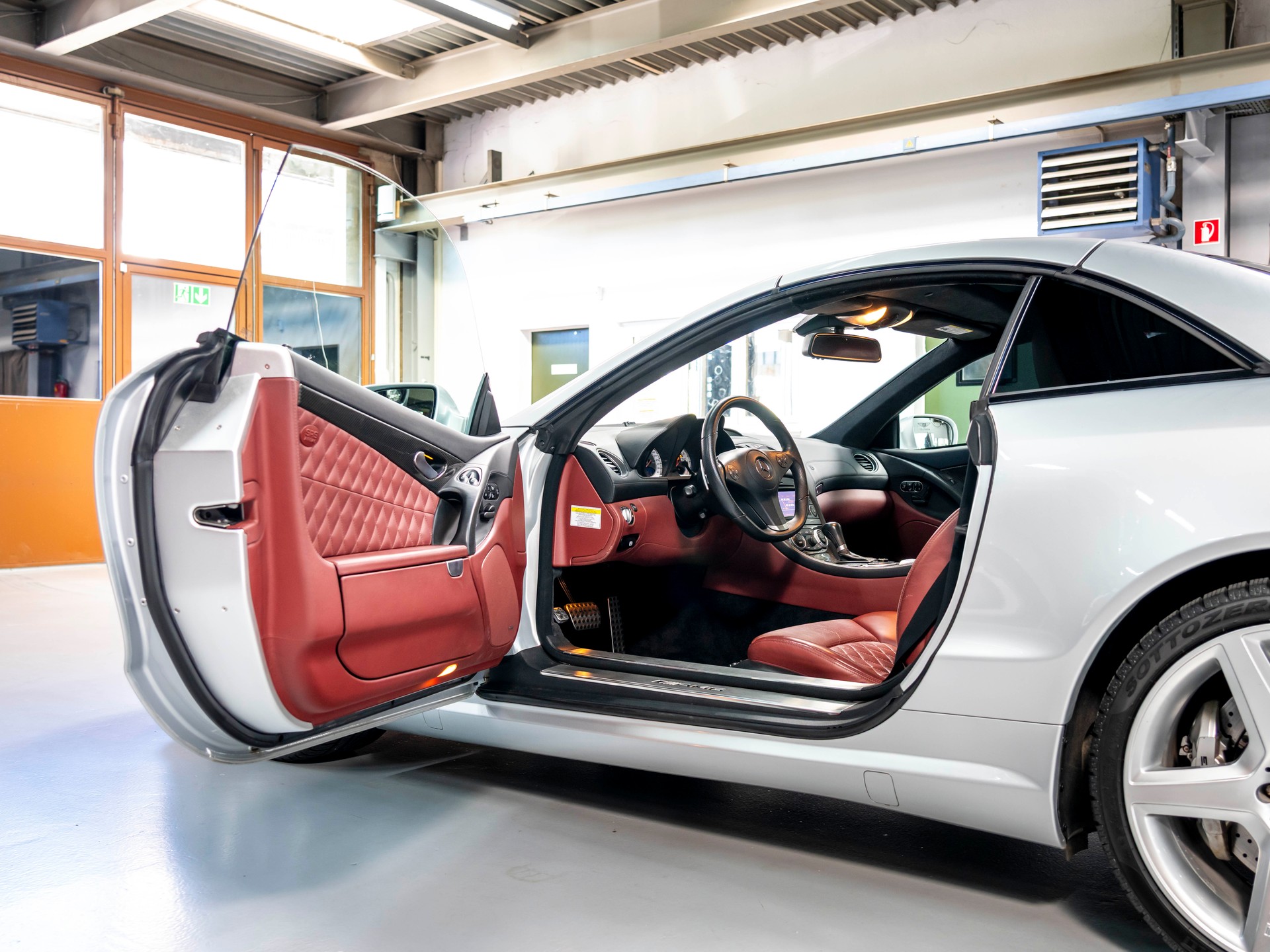 MERCEDES-BENZ SL 65 AMG Speedshift-image-21