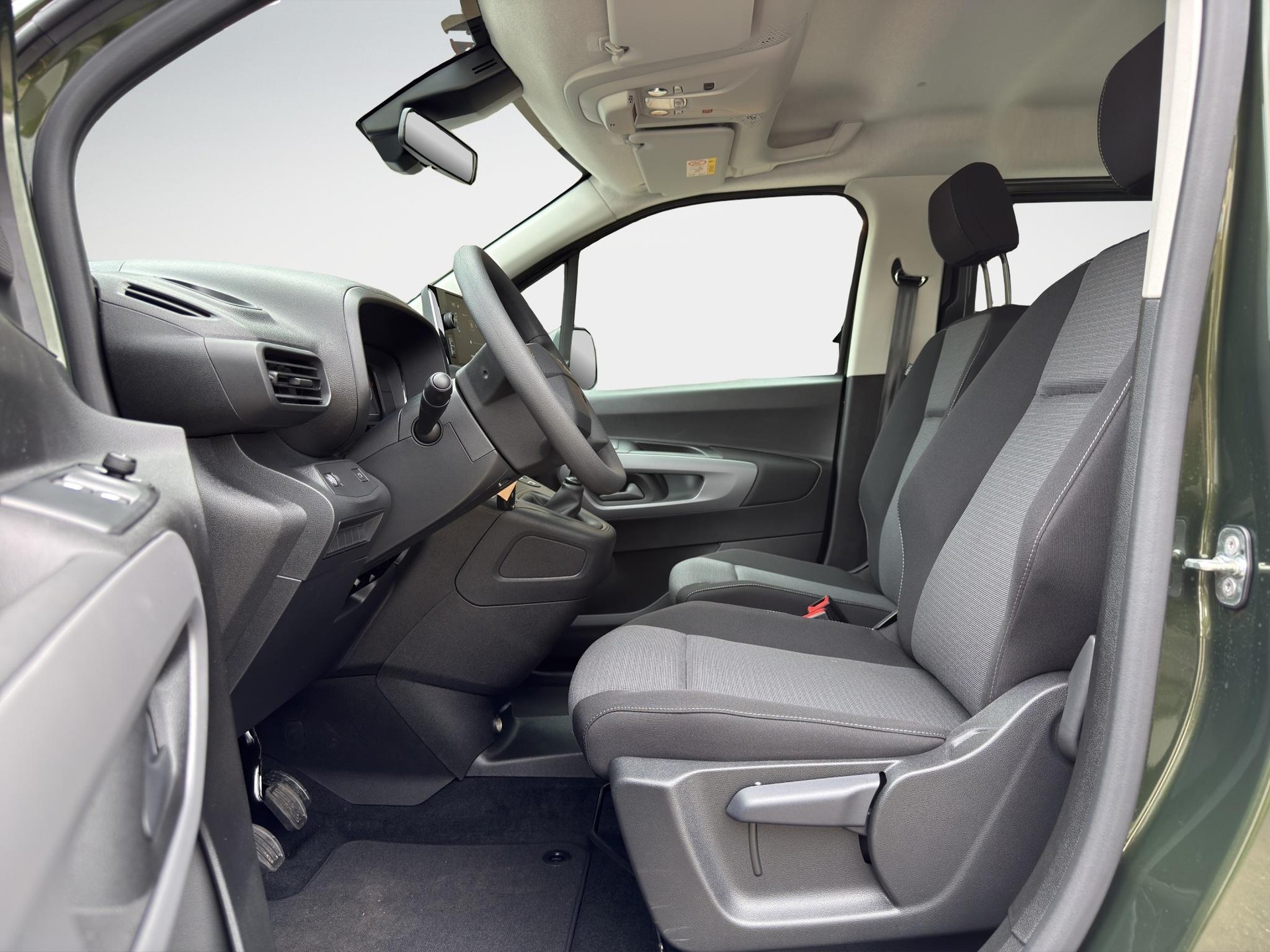 TOYOTA Proace City Verso L1 1.2 110 Comfort-image-8