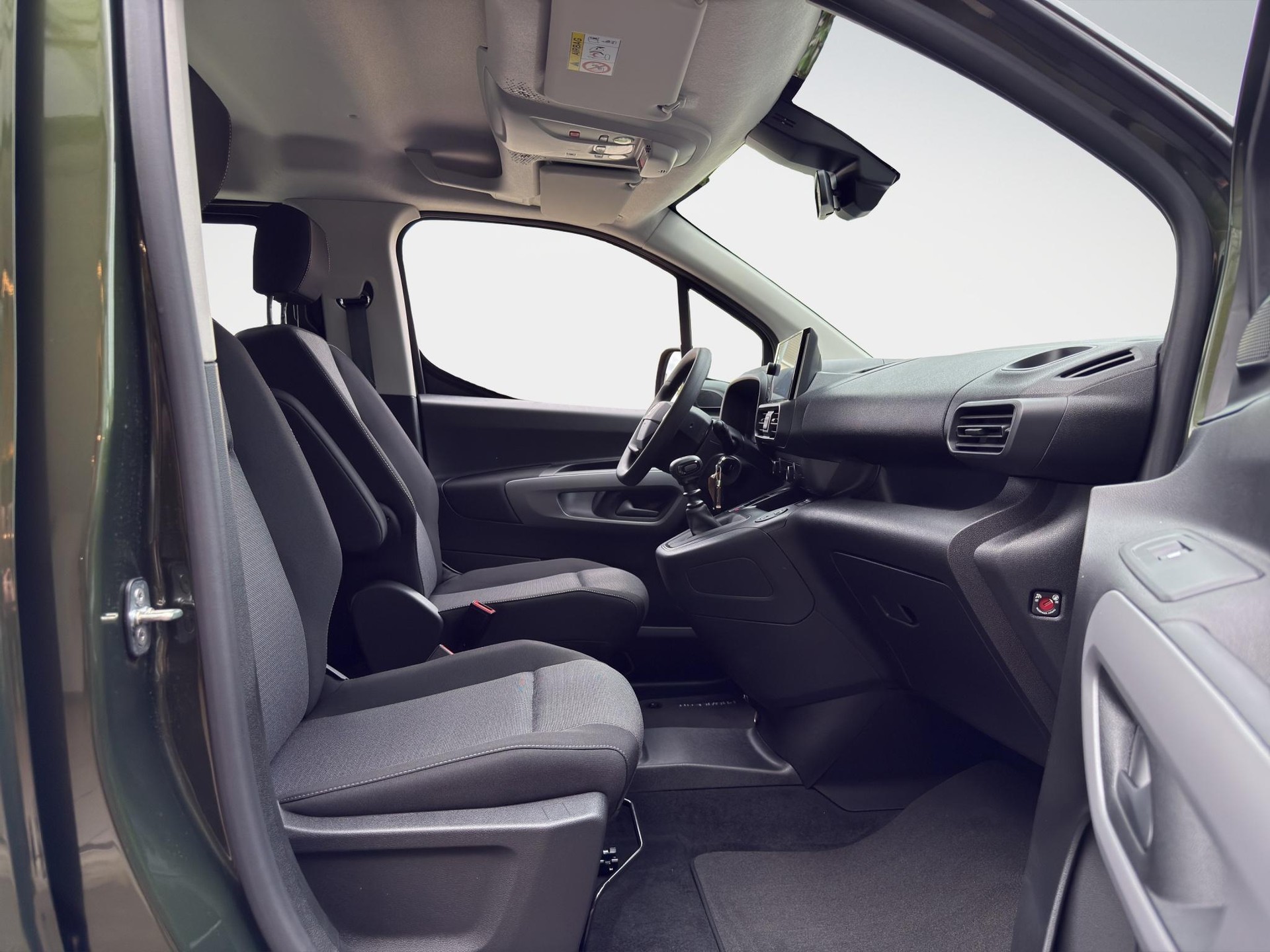 TOYOTA Proace City Verso L1 1.2 110 Comfort-image-15