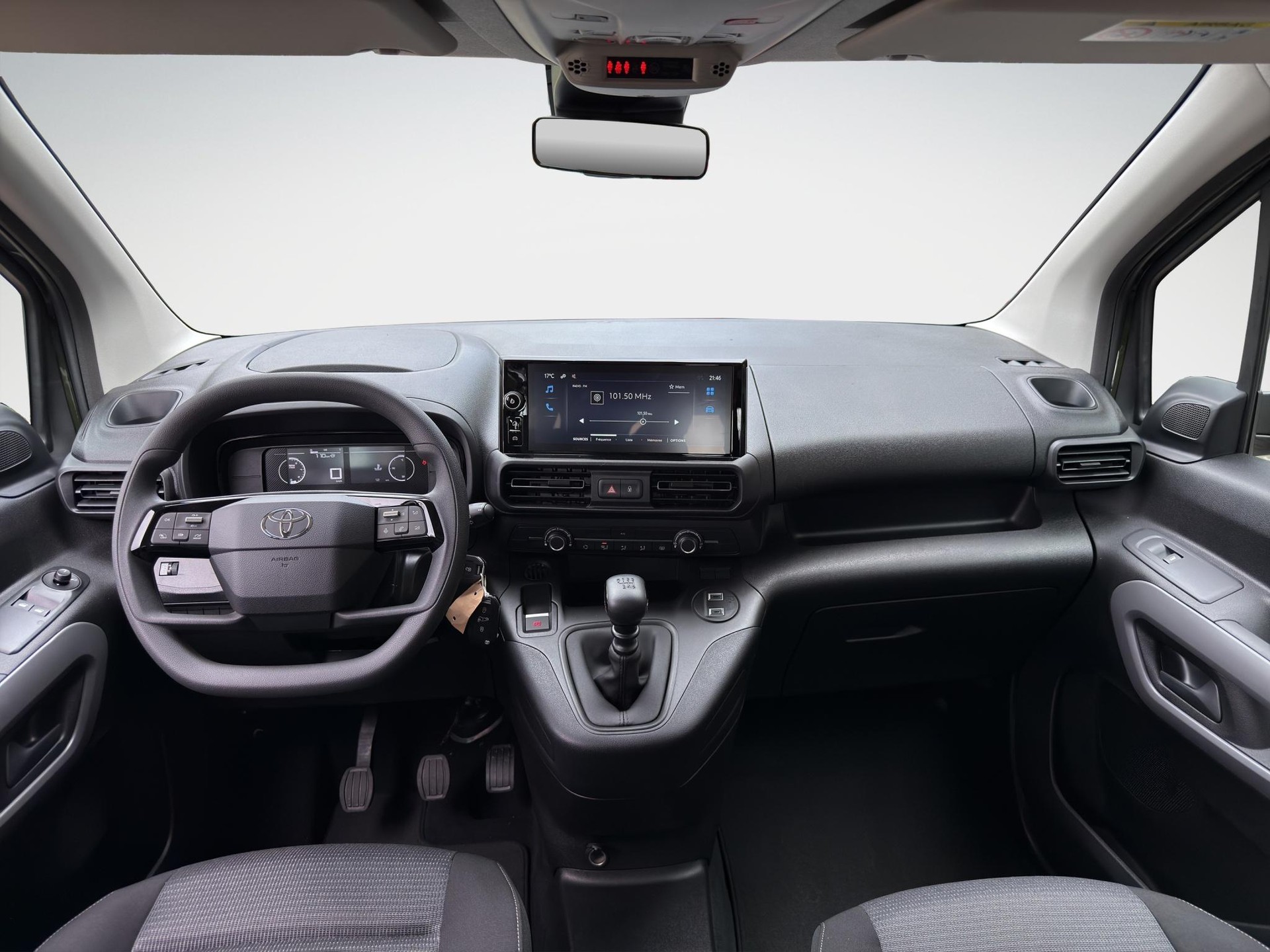 TOYOTA Proace City Verso L1 1.2 110 Comfort-image-11