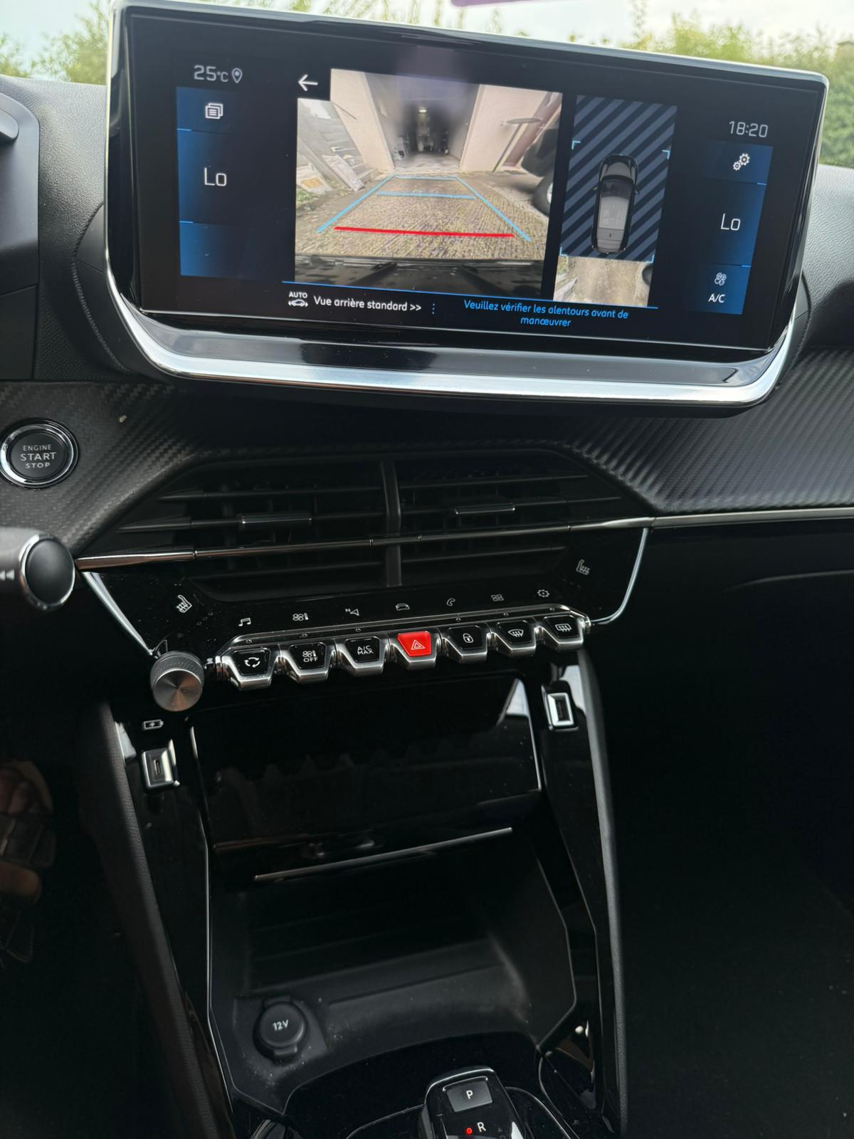 PEUGEOT 1.2 PureTech 100 Allure-image-10