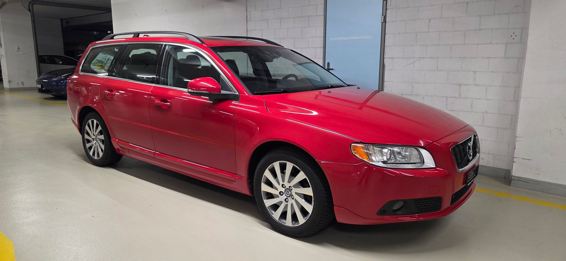 VOLVO V70 D5 Summum-image-6