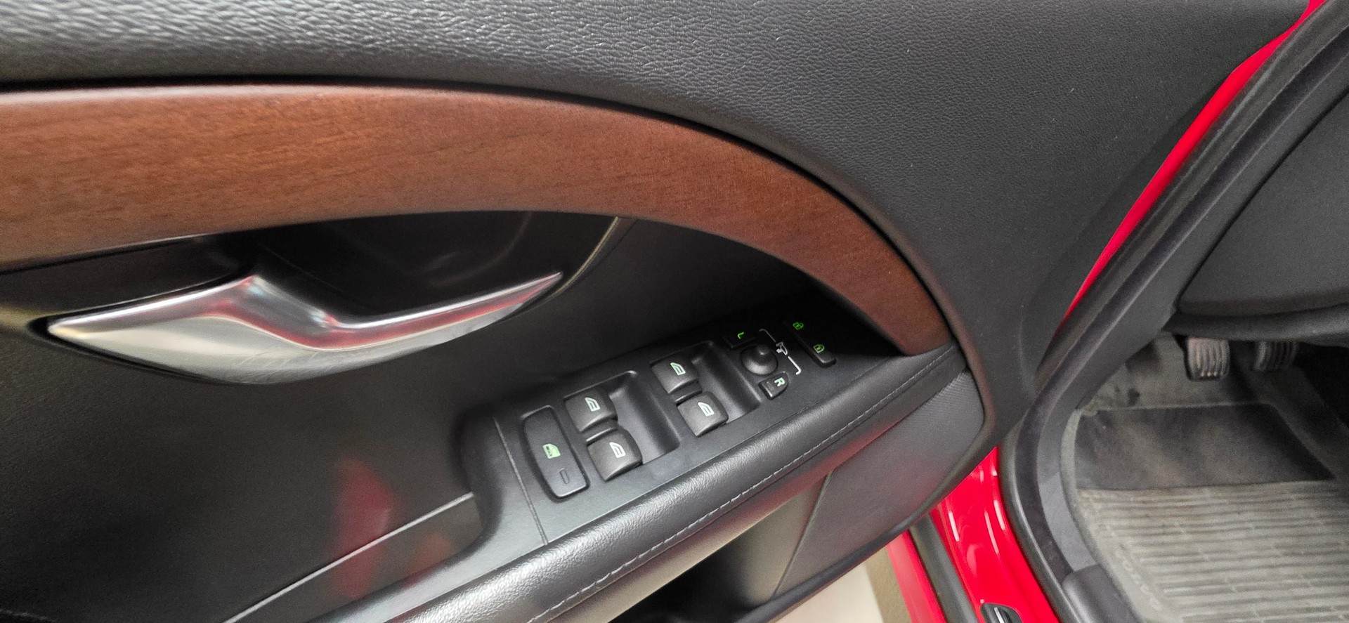 VOLVO V70 D5 Summum-image-12
