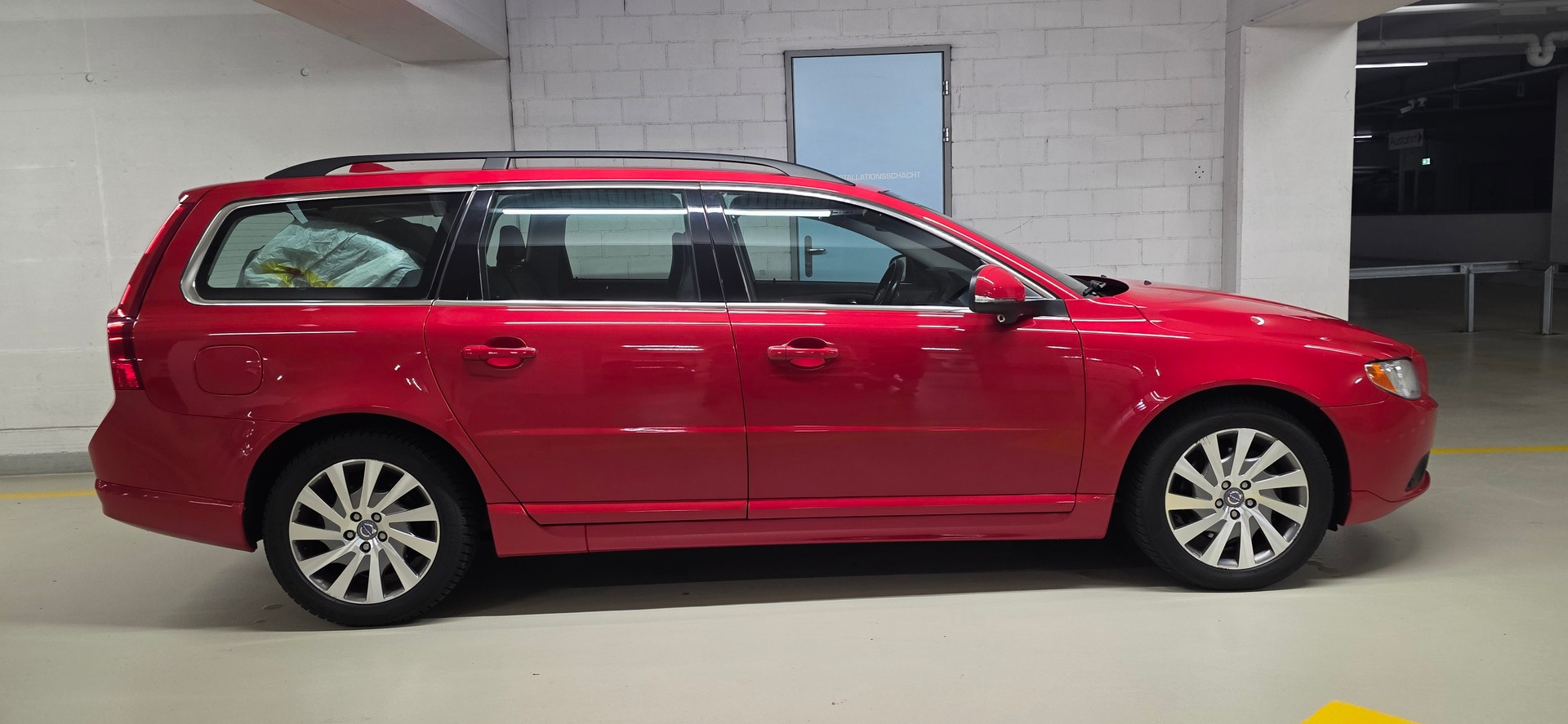 VOLVO V70 D5 Summum-image-5