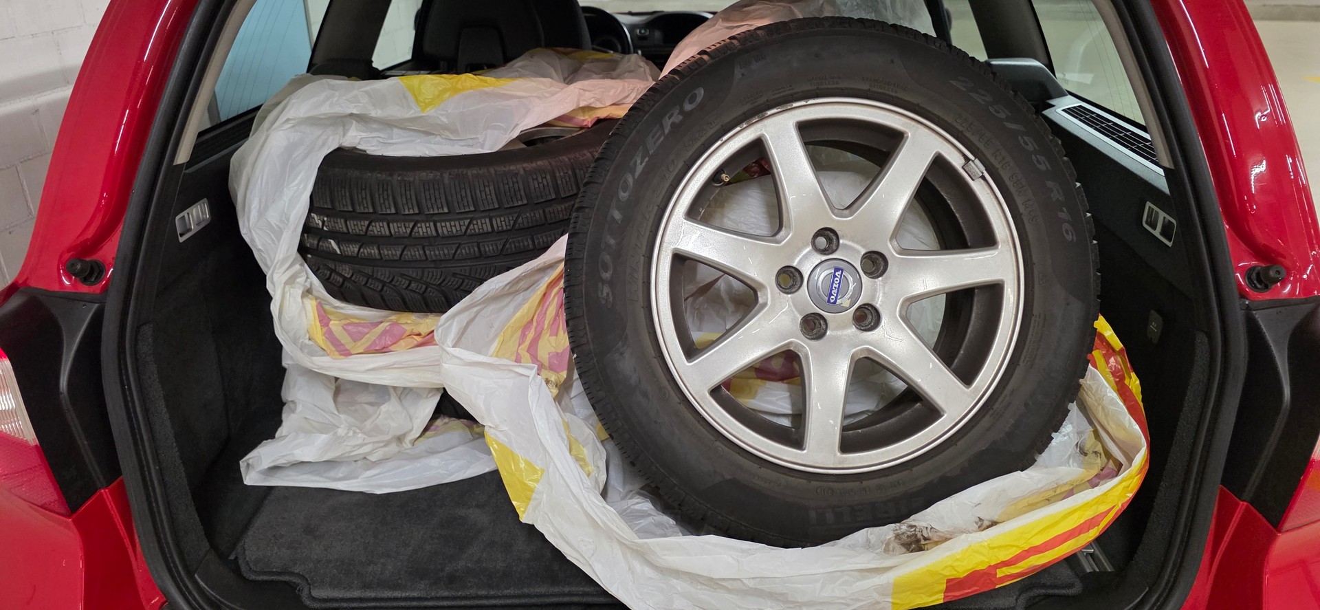 VOLVO V70 D5 Summum-image-15