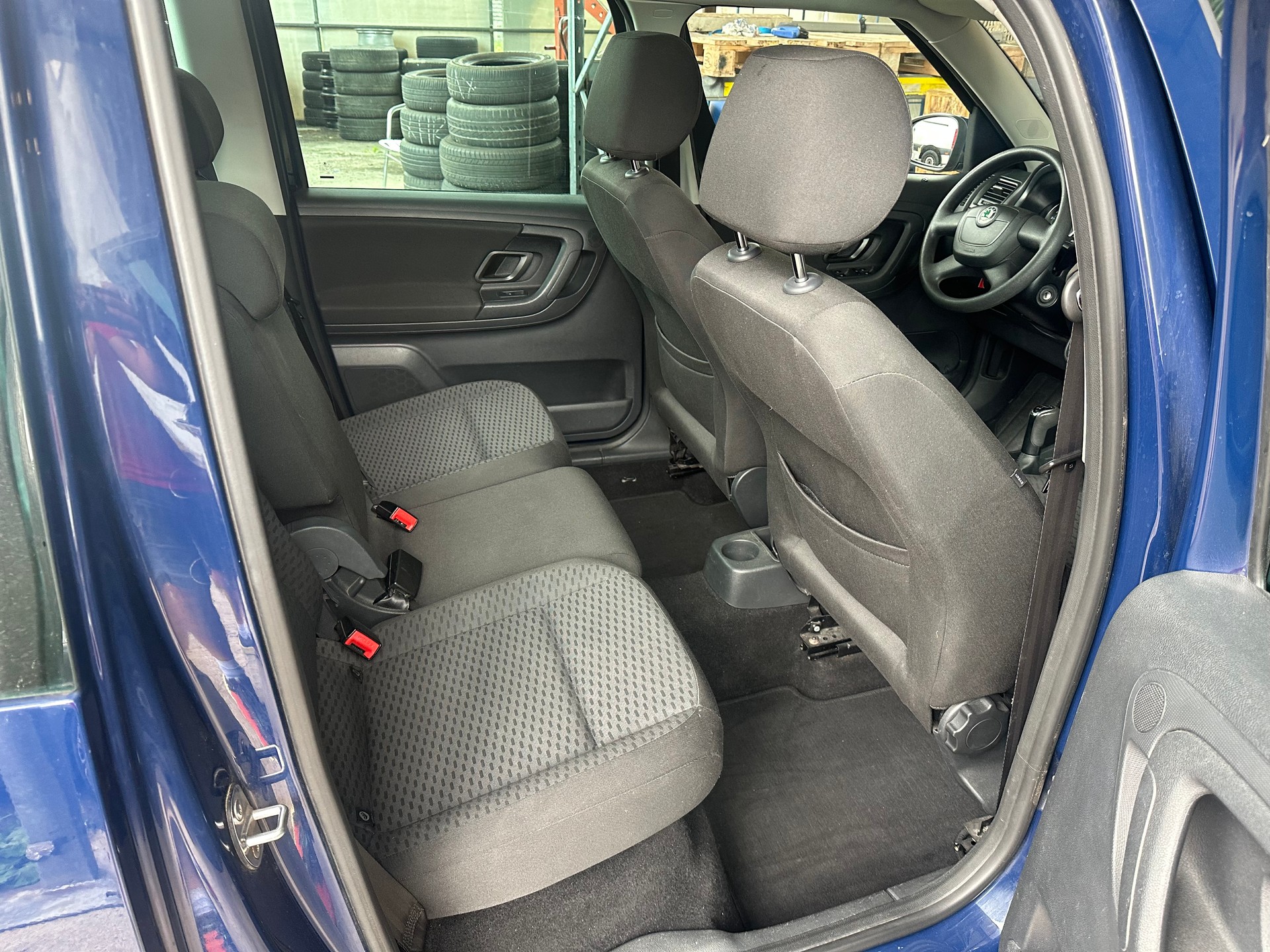 SKODA Roomster 1.6 TDI Magic-image-12