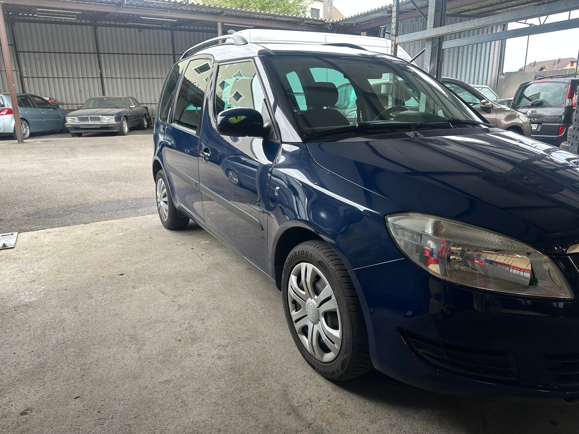 SKODA Roomster 1.6 TDI Magic-image-6