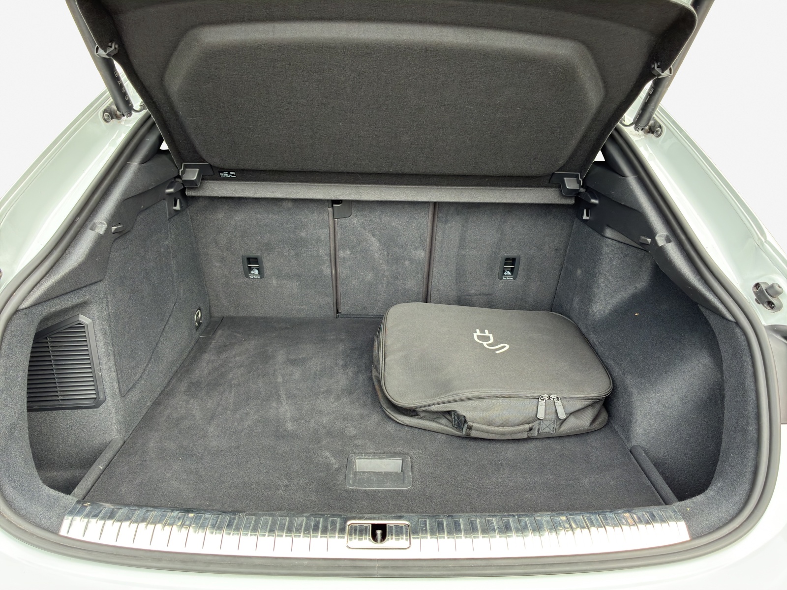 AUDI Q3 Sportback 45 TFSI e S line S-tronic-image-12