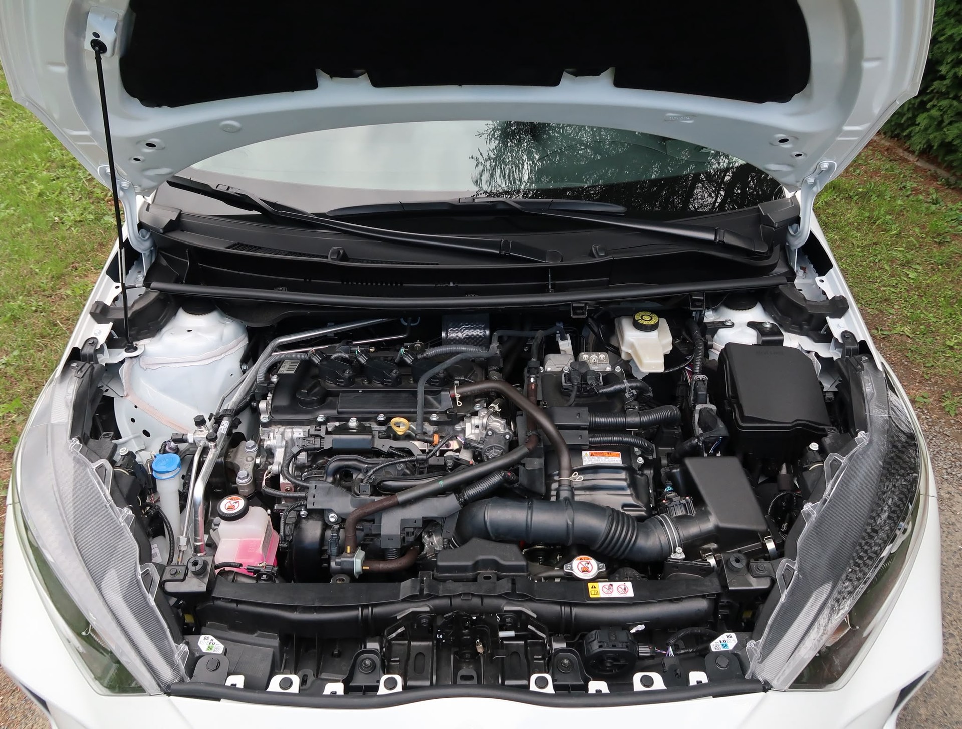TOYOTA Yaris 1.5 Comfort e-CVT-image-25