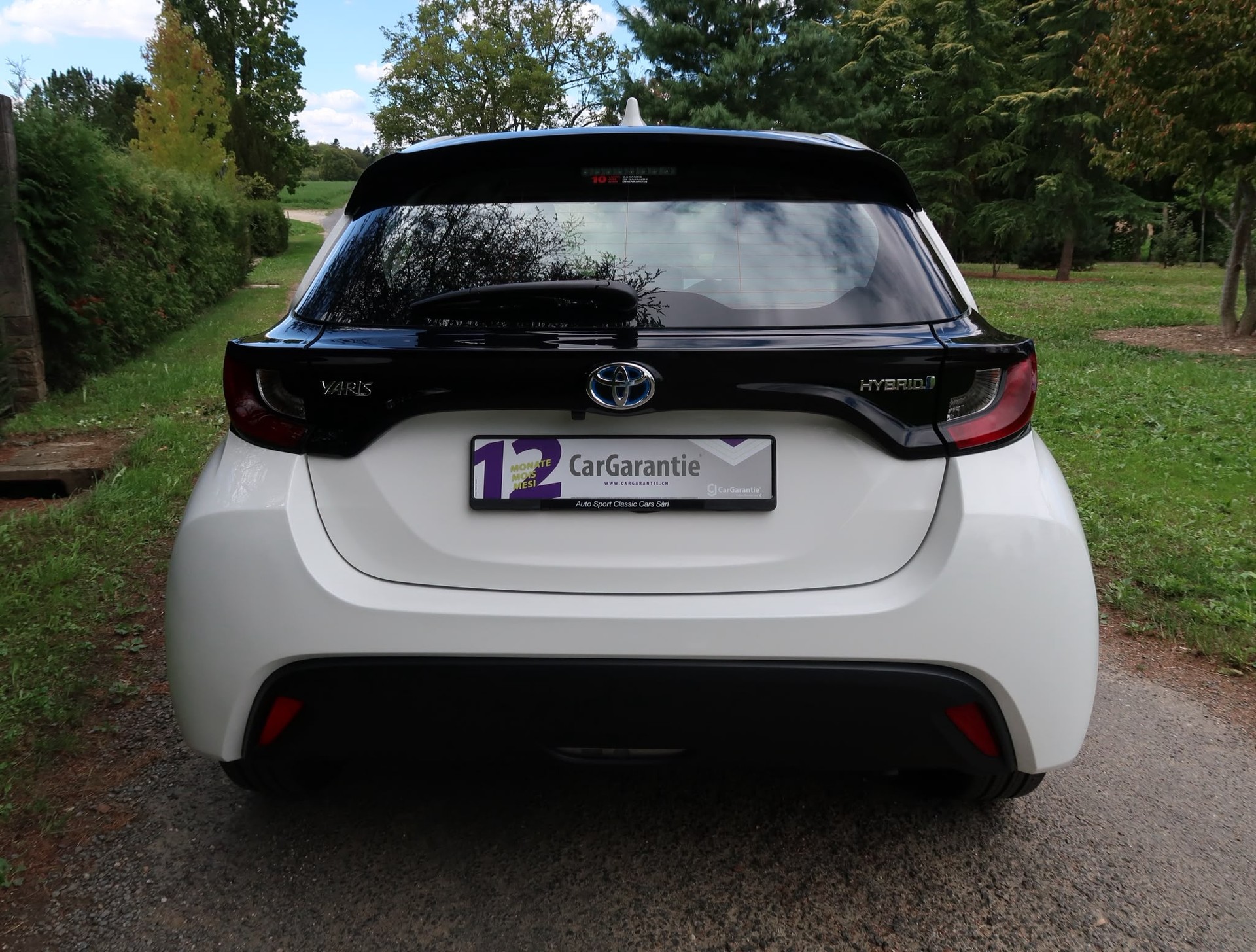 TOYOTA Yaris 1.5 Comfort e-CVT-image-5