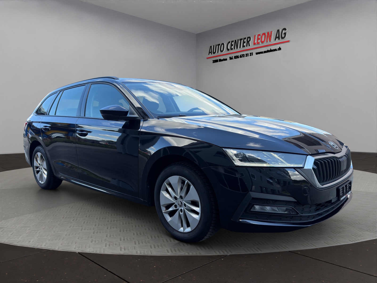 SKODA Octavia Combi 2.0 TDI DSG Ambition 4x4-image-7