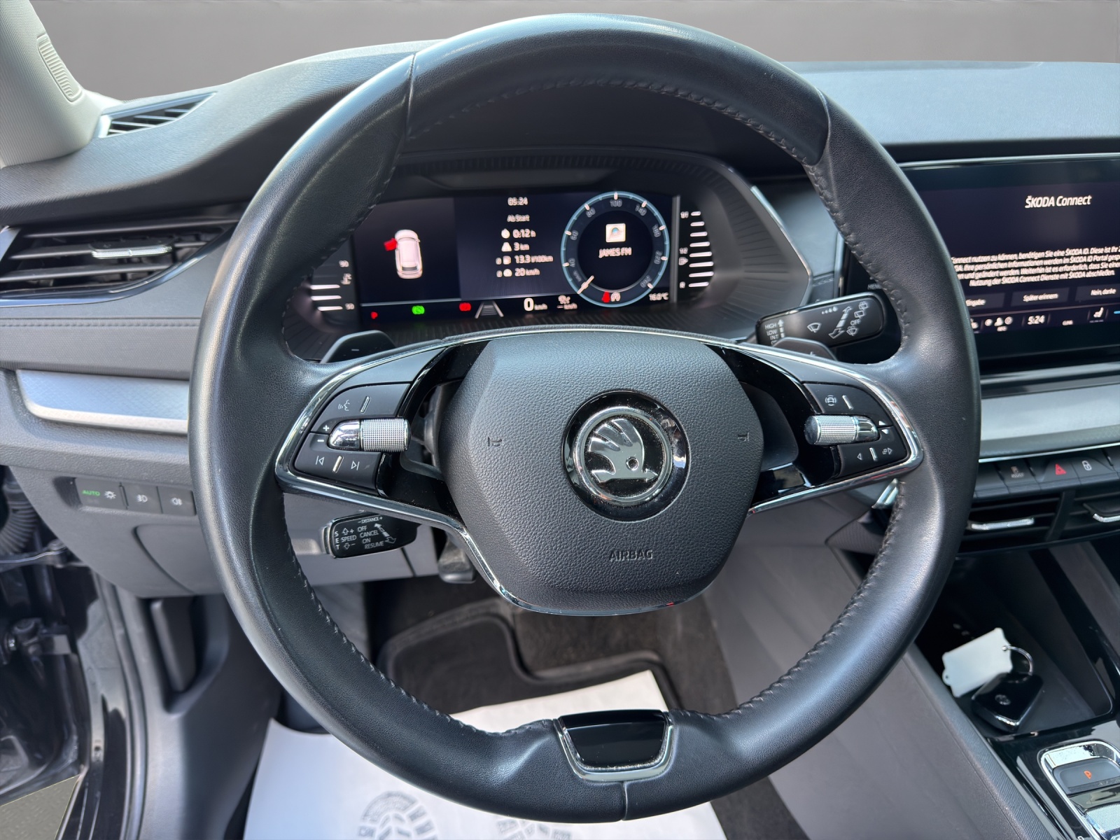 SKODA Octavia Combi 2.0 TDI DSG Ambition 4x4-image-9